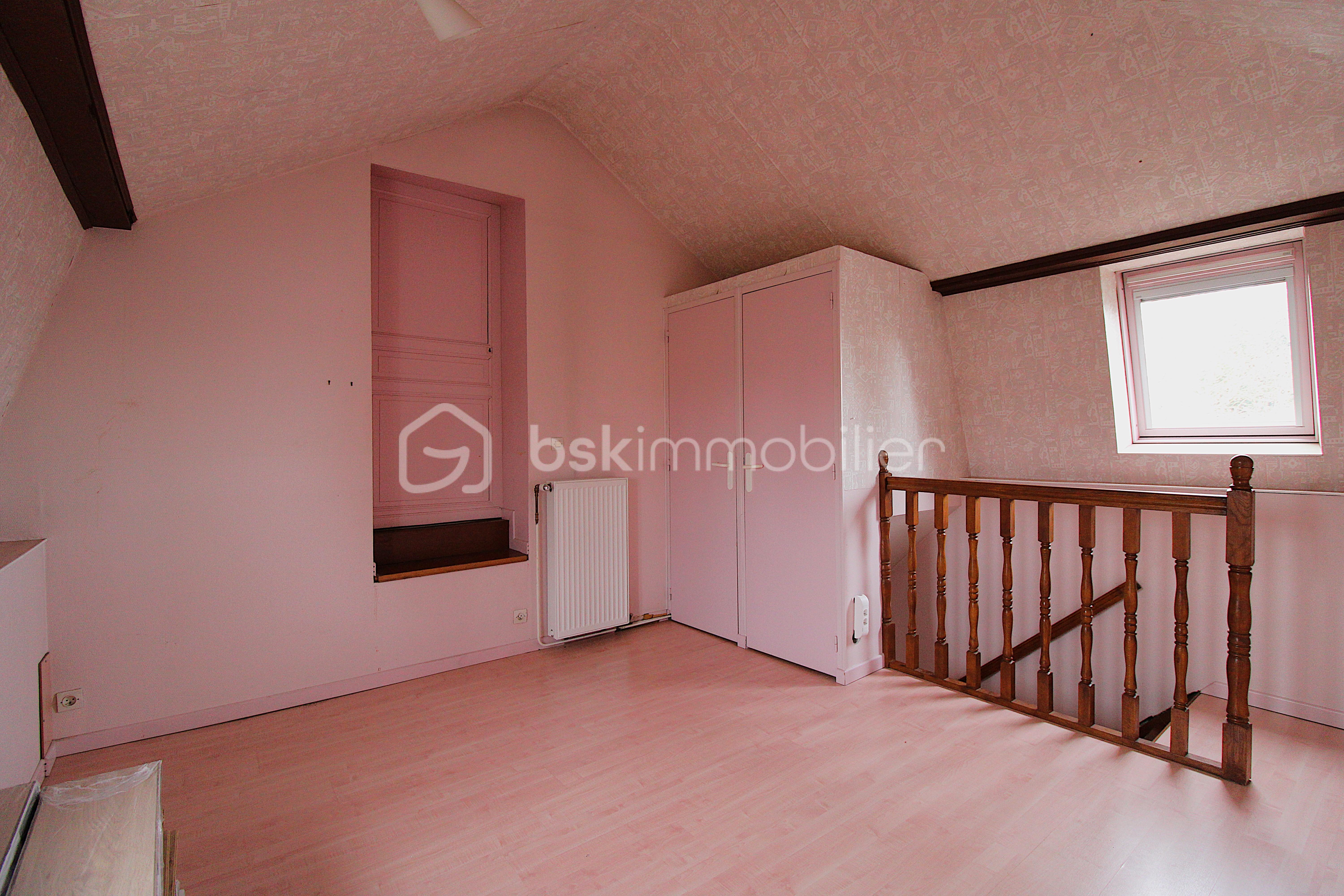 Maison de 205 m² - CHAMBRE ROSE.JPG
