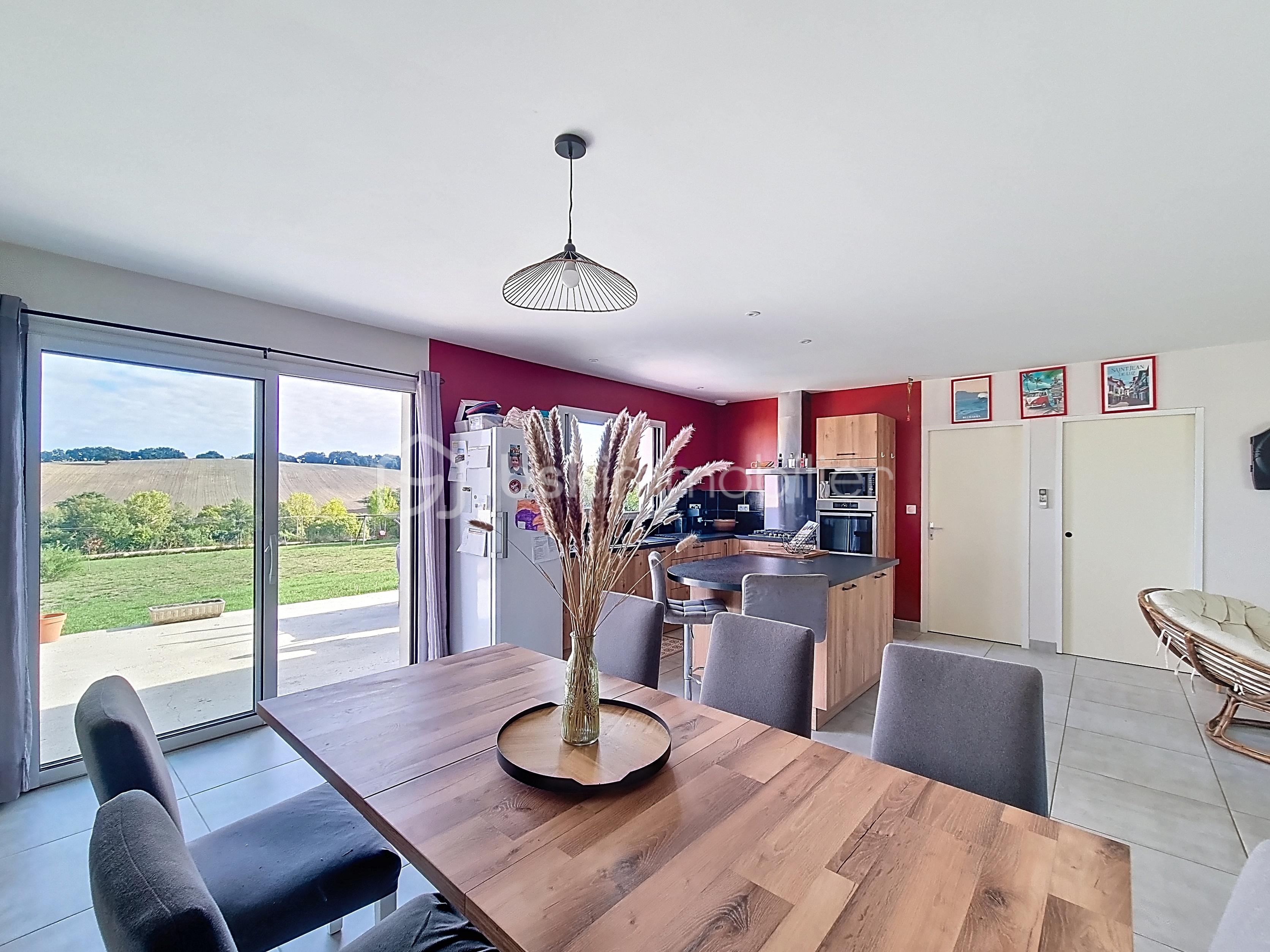 Maison contemporaine de 150 m² - rouillan_00010.jpg