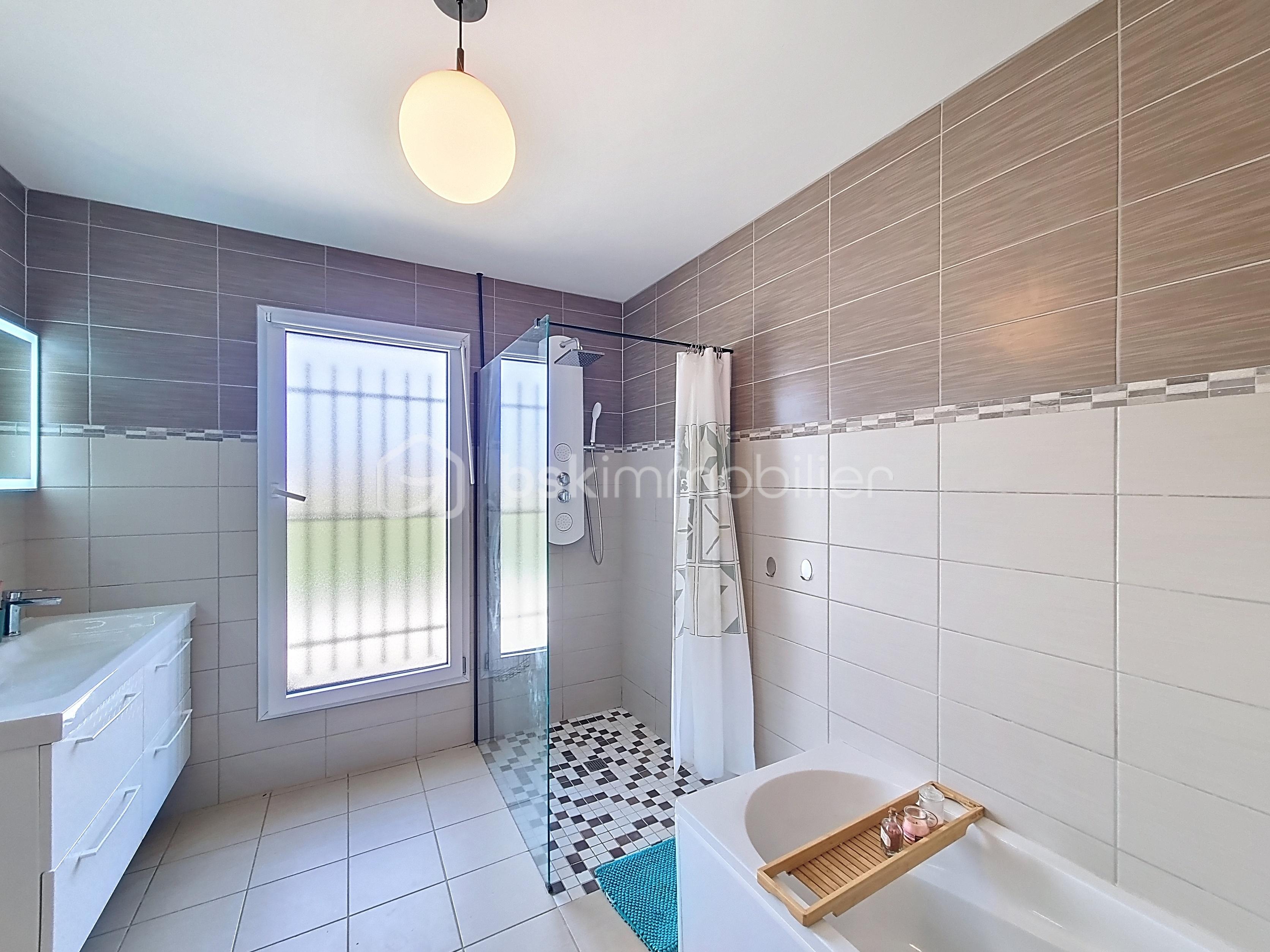 Maison contemporaine de 150 m² - rouillan_00013.jpg