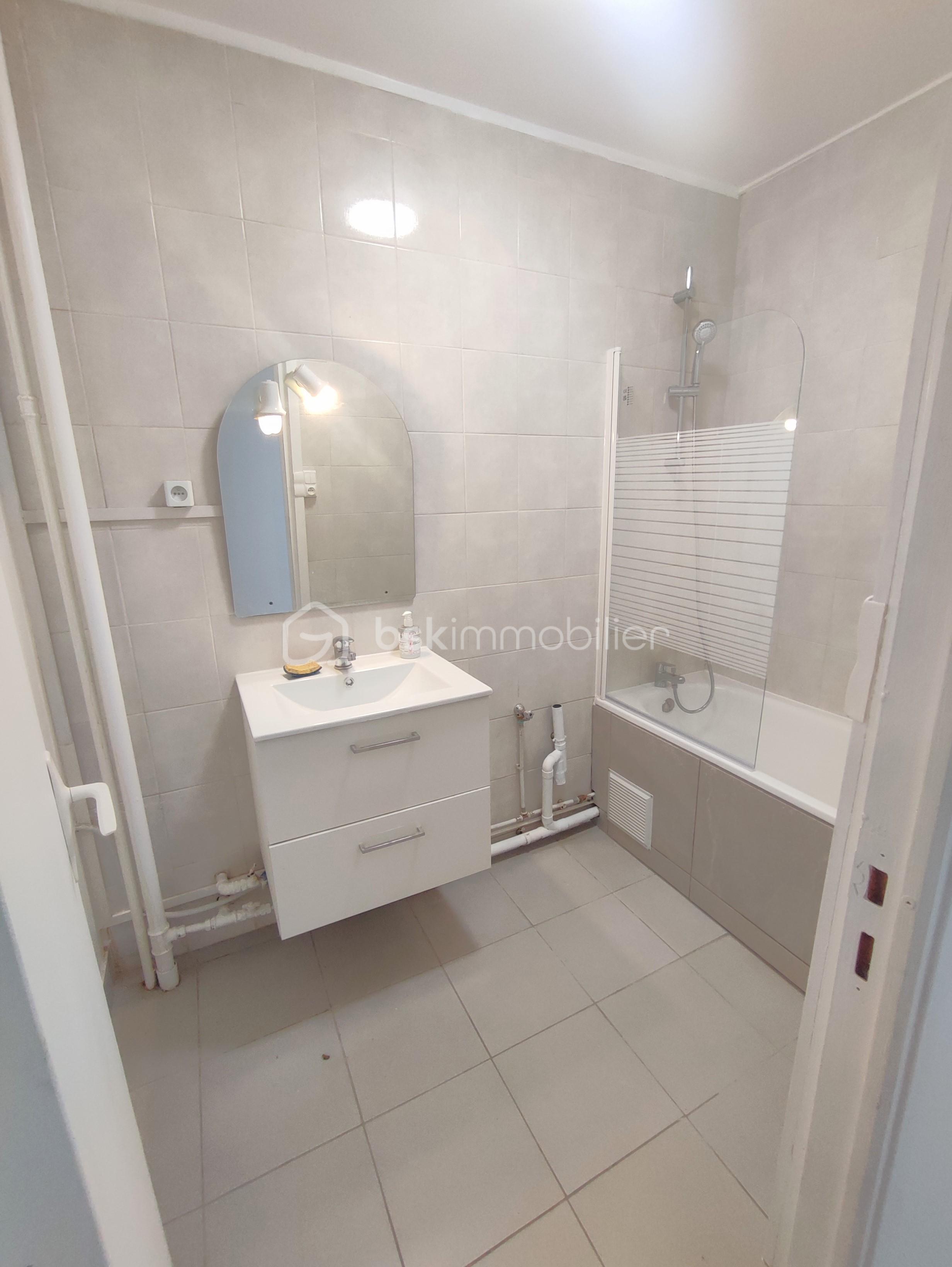 Appartement de 56,44 m² - SDB.jpg