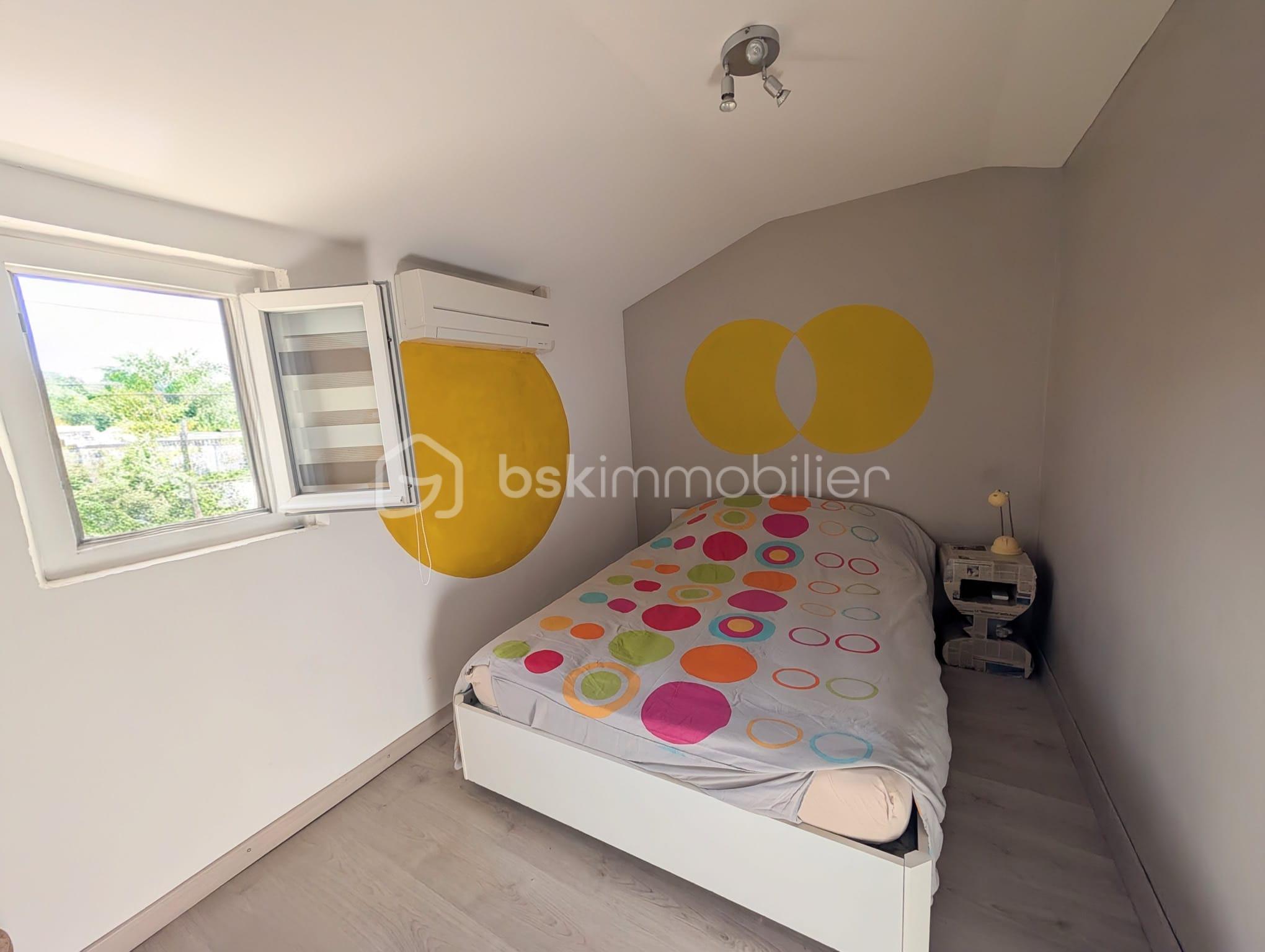 petite chambre haut.jpeg