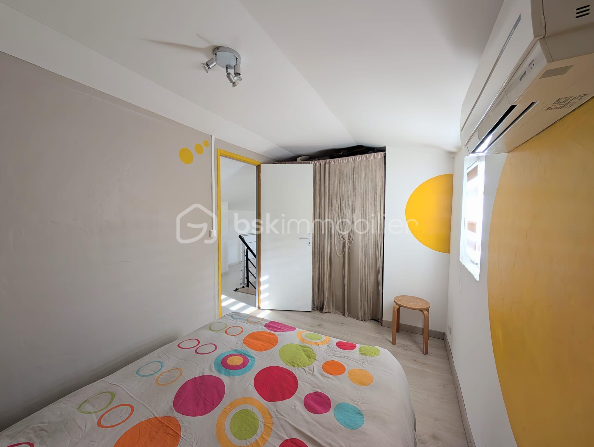 petite chambre haut fond.jpeg