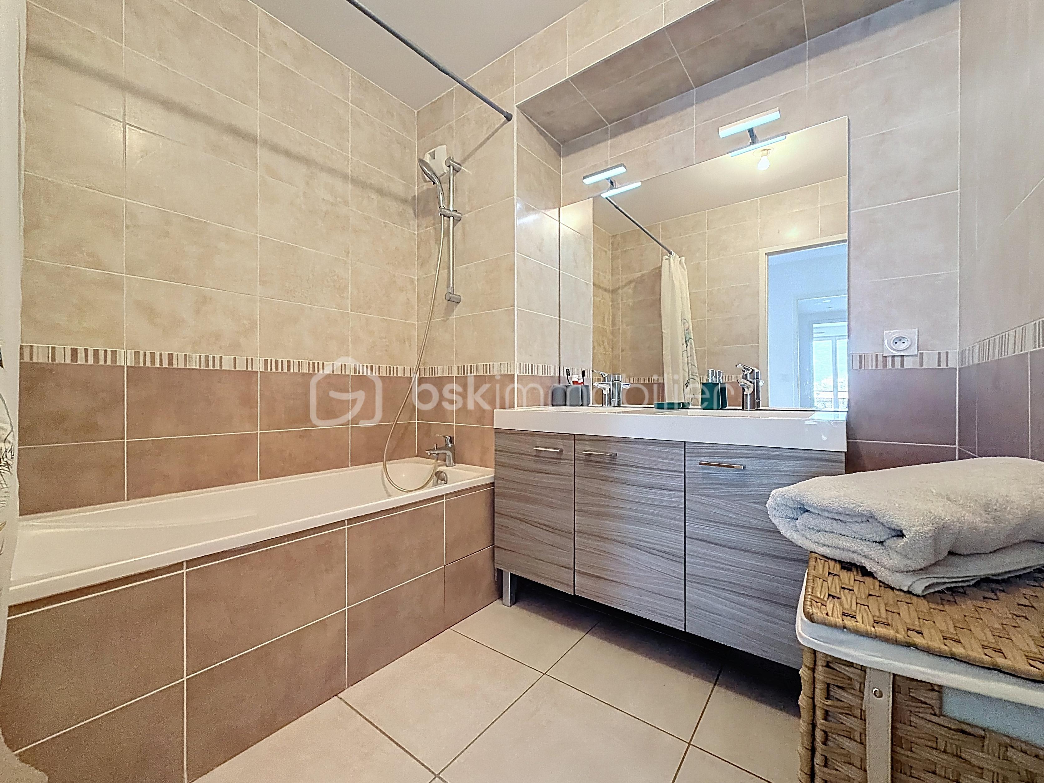Appartement de 64,02 m² - echirolles_00018.jpg