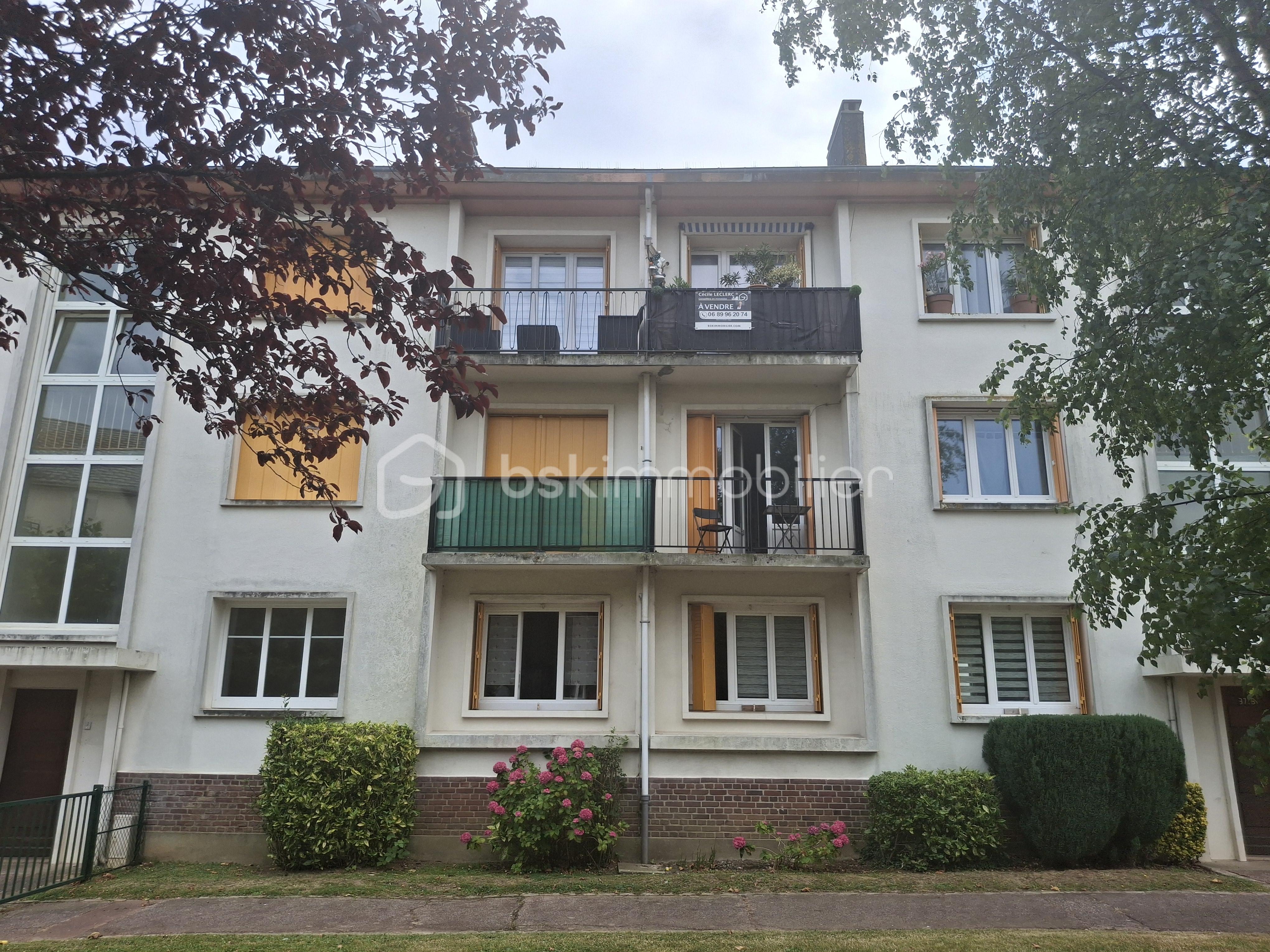 Façade avec panneau paysage.png