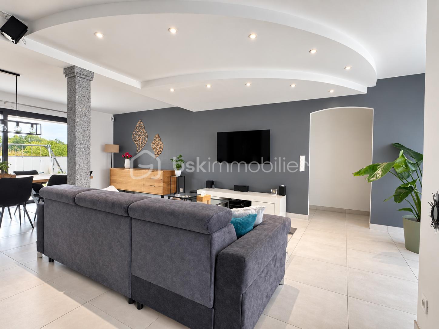 Intérieur lumineux, élégance architecturale-4.png