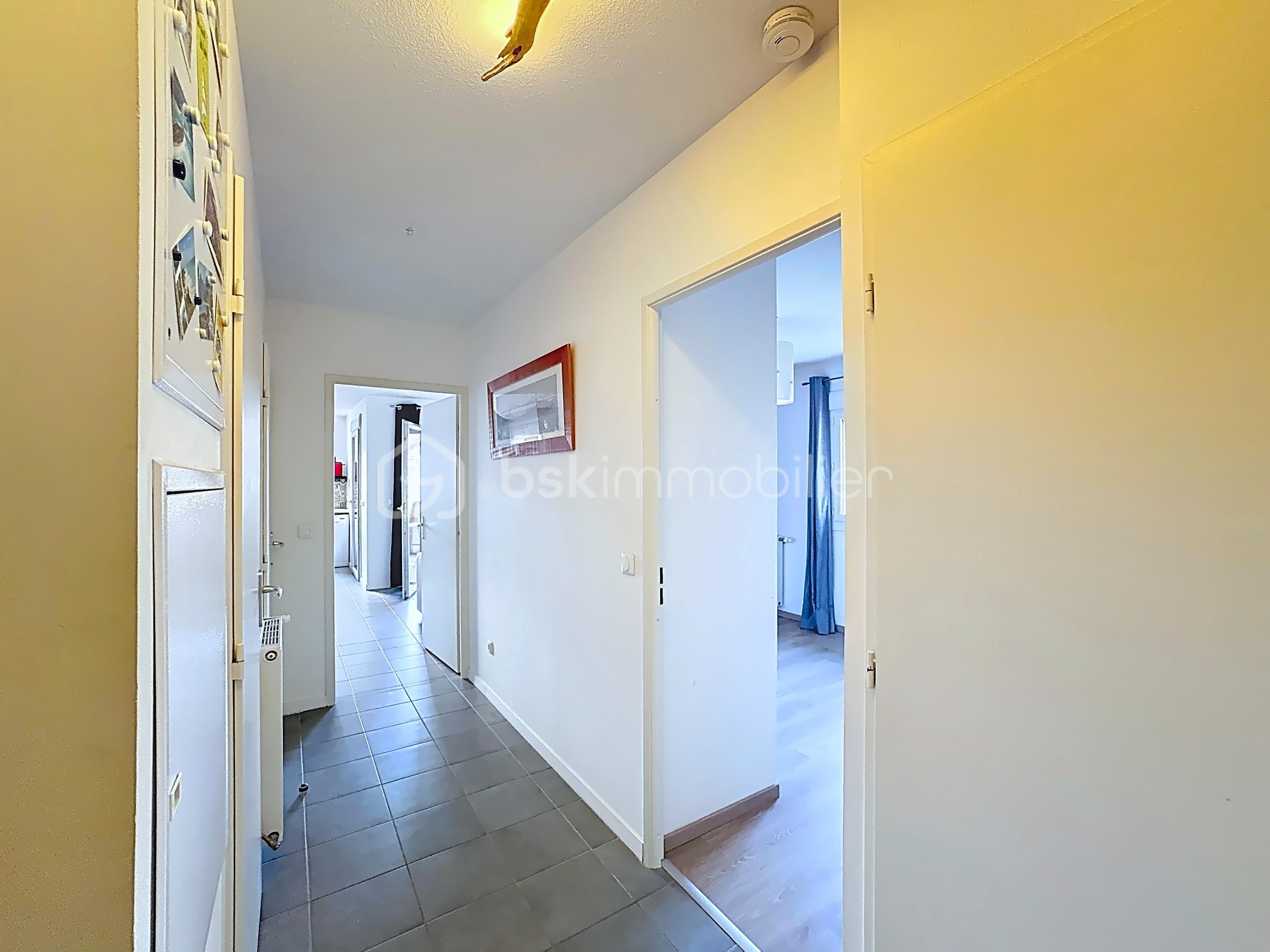 Appartement de 69,05 m² - hall.jpeg