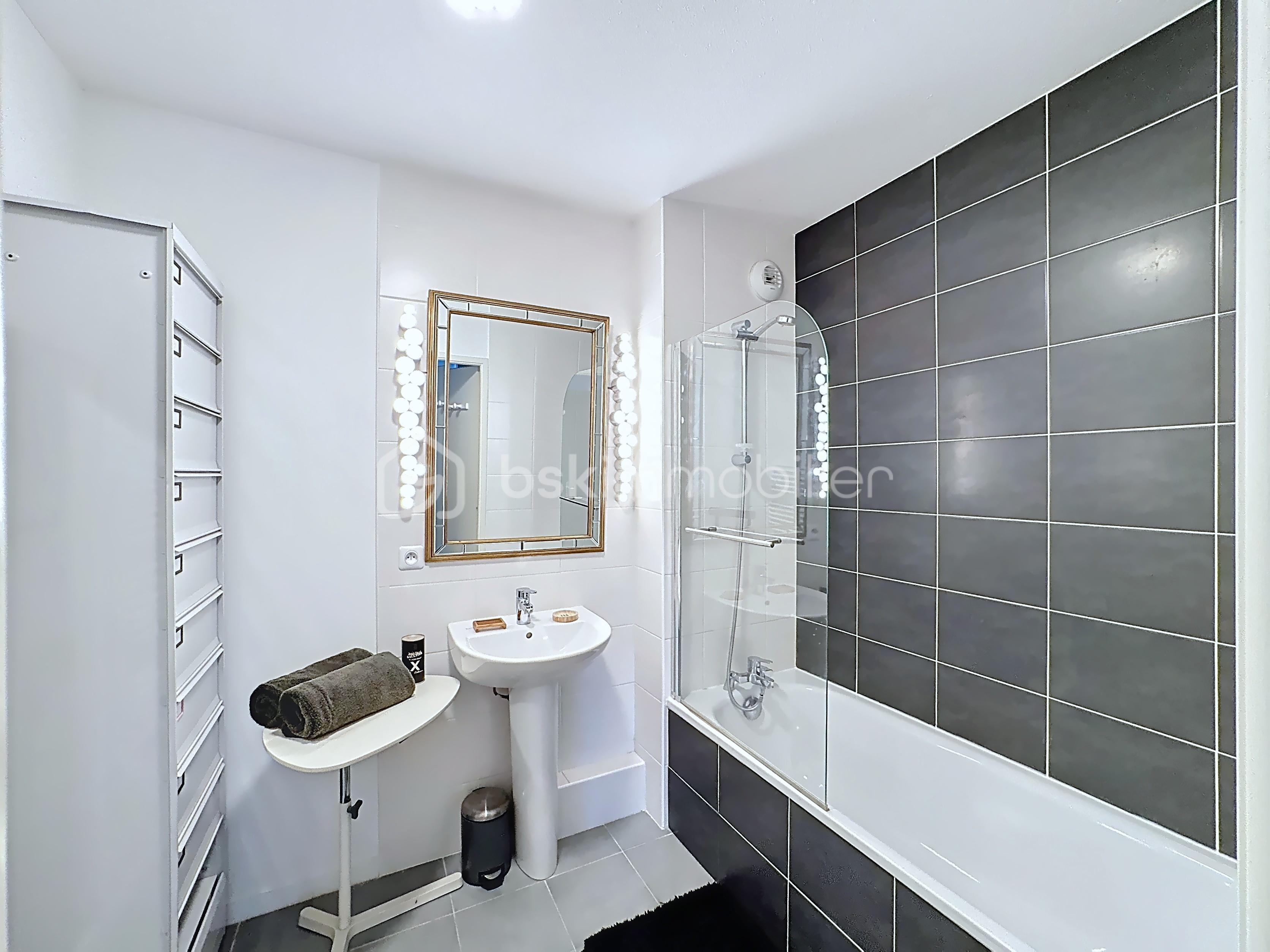 Appartement de 69,05 m² - salle de baim.jpeg