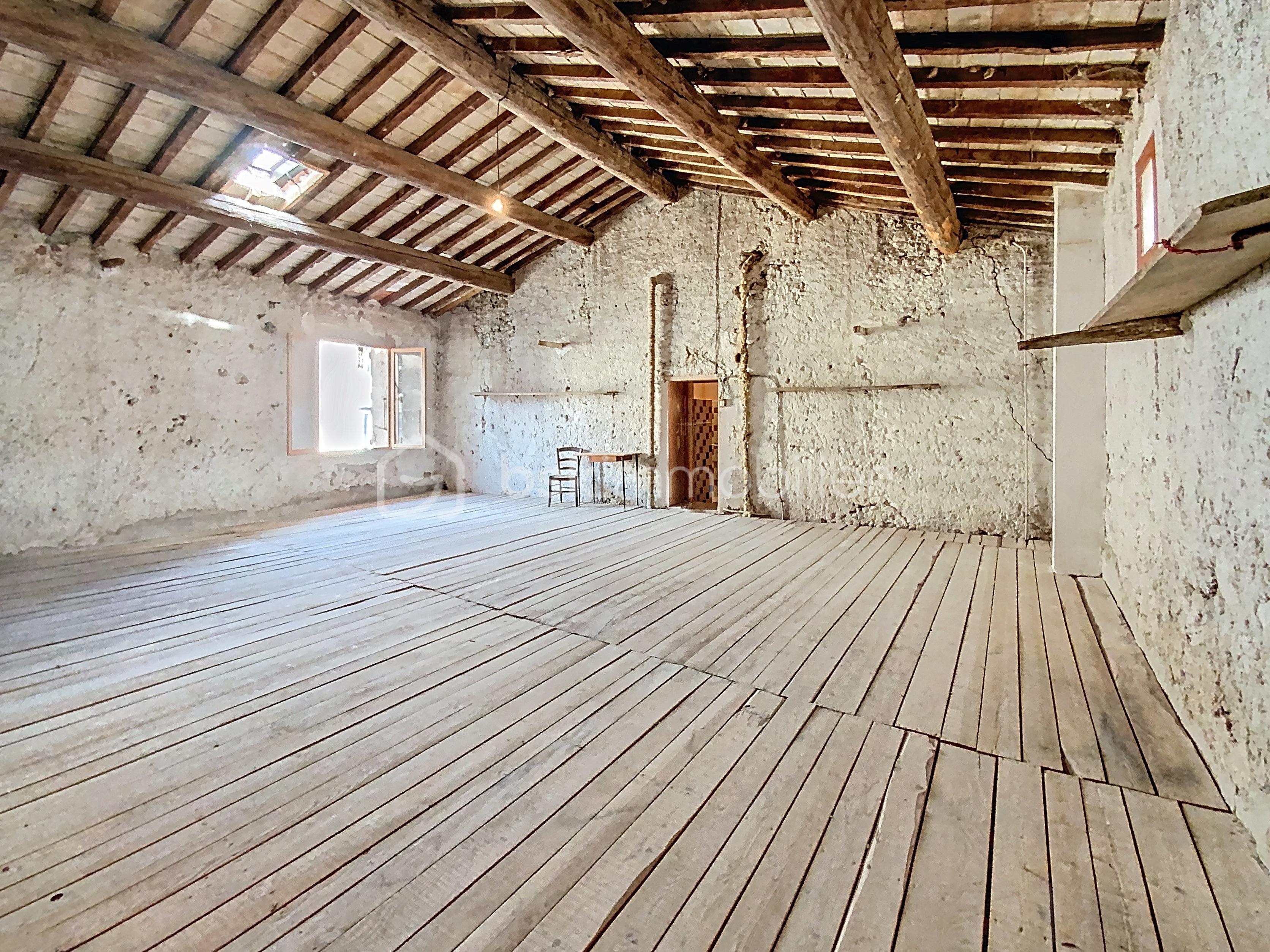 Maison de village de 263 m² - F95A4F5E-F9E2-4055-8030-BE02850357A4.jpg