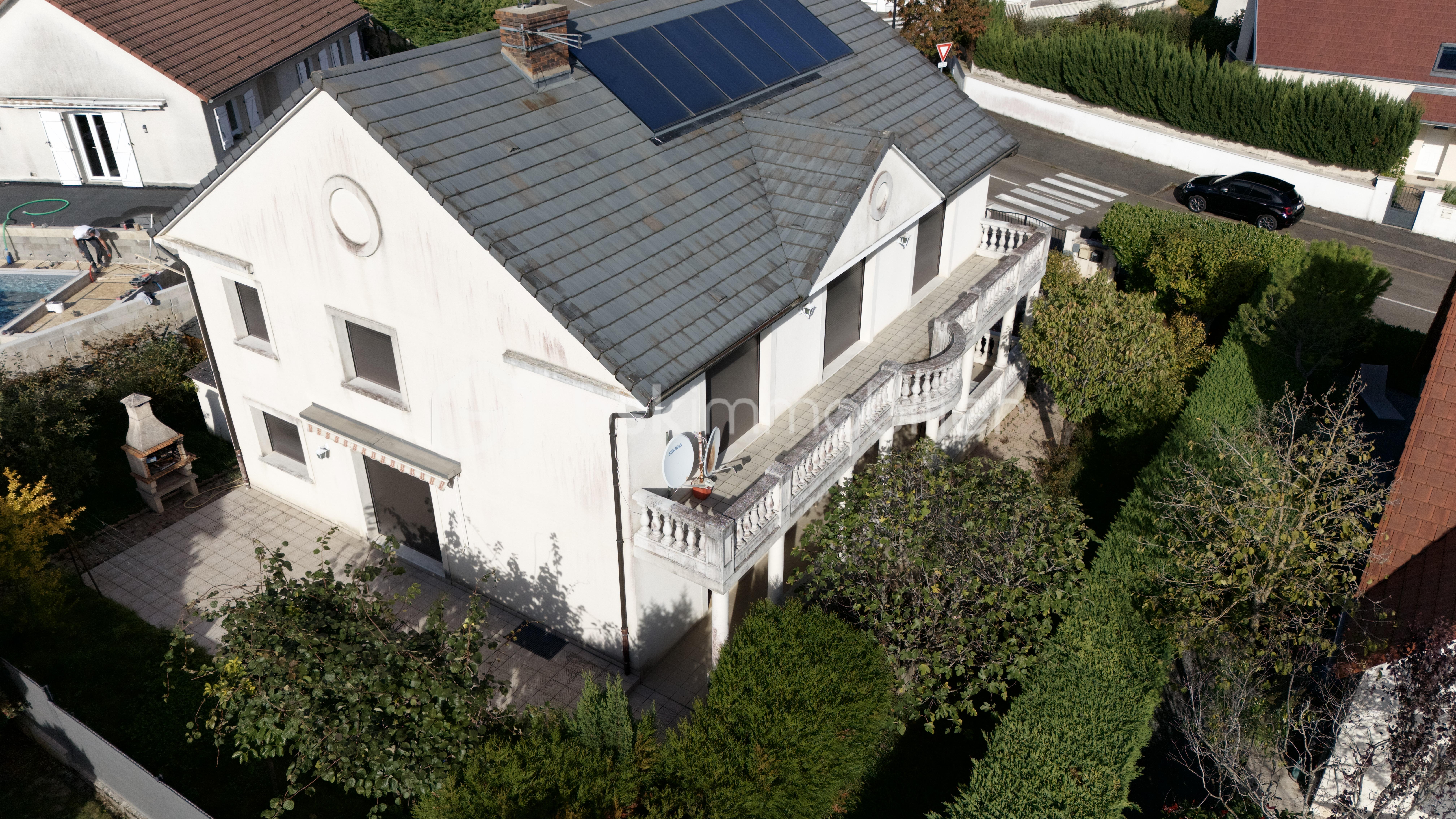Maison de 258 m² - dji_fly_20251008_171522_0495_1759862535619_photo.jpeg