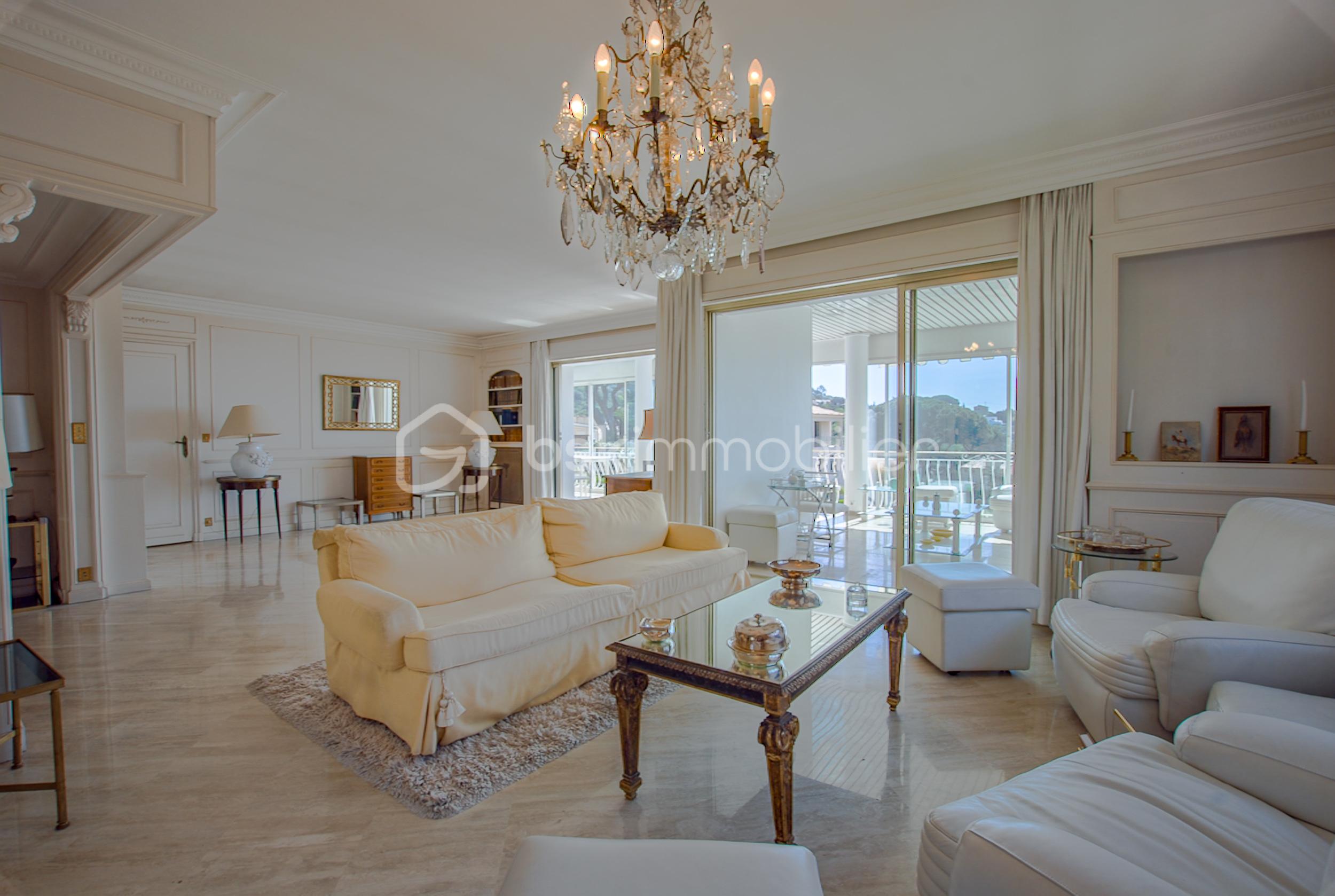 salle à manger du haut .jpg