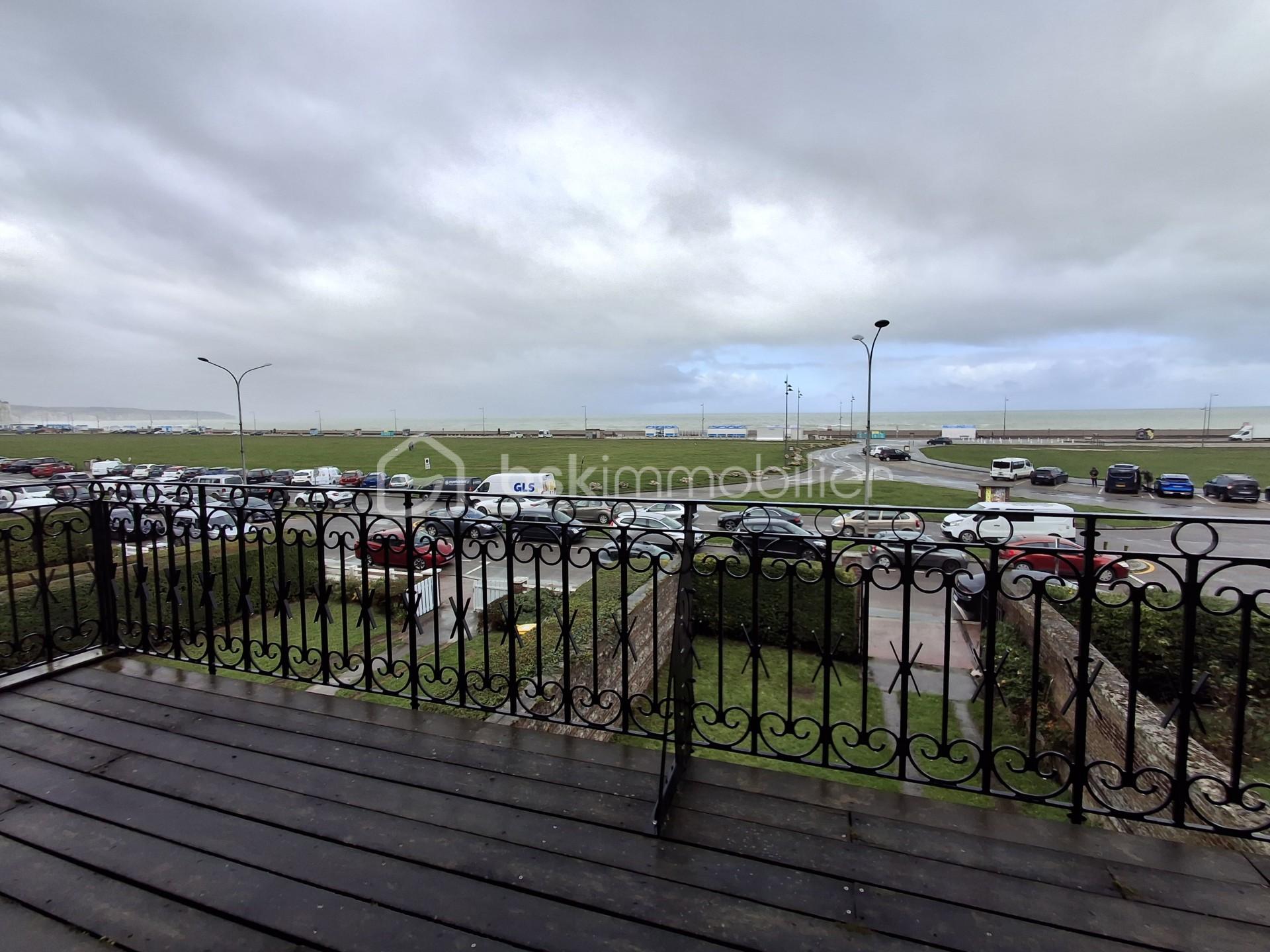 Appartement de 90 m² - vue étage terrasse 2 paysage.jpg