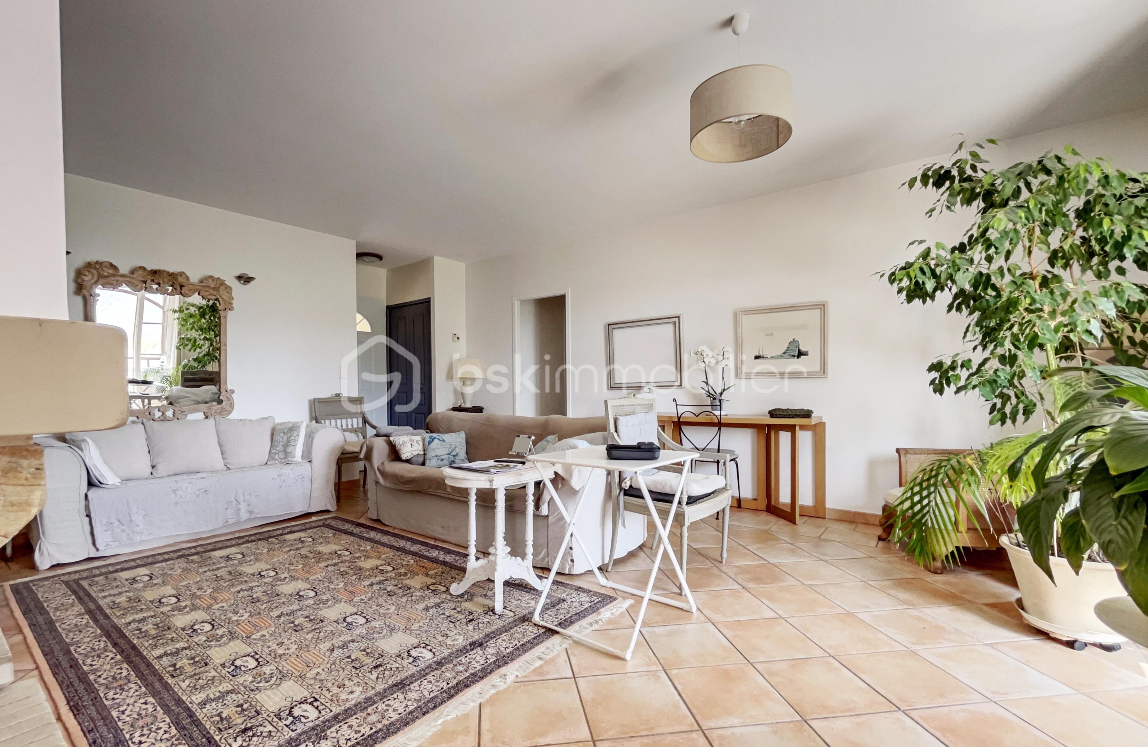 Maison provencale de 96 m² - Salon.jpg