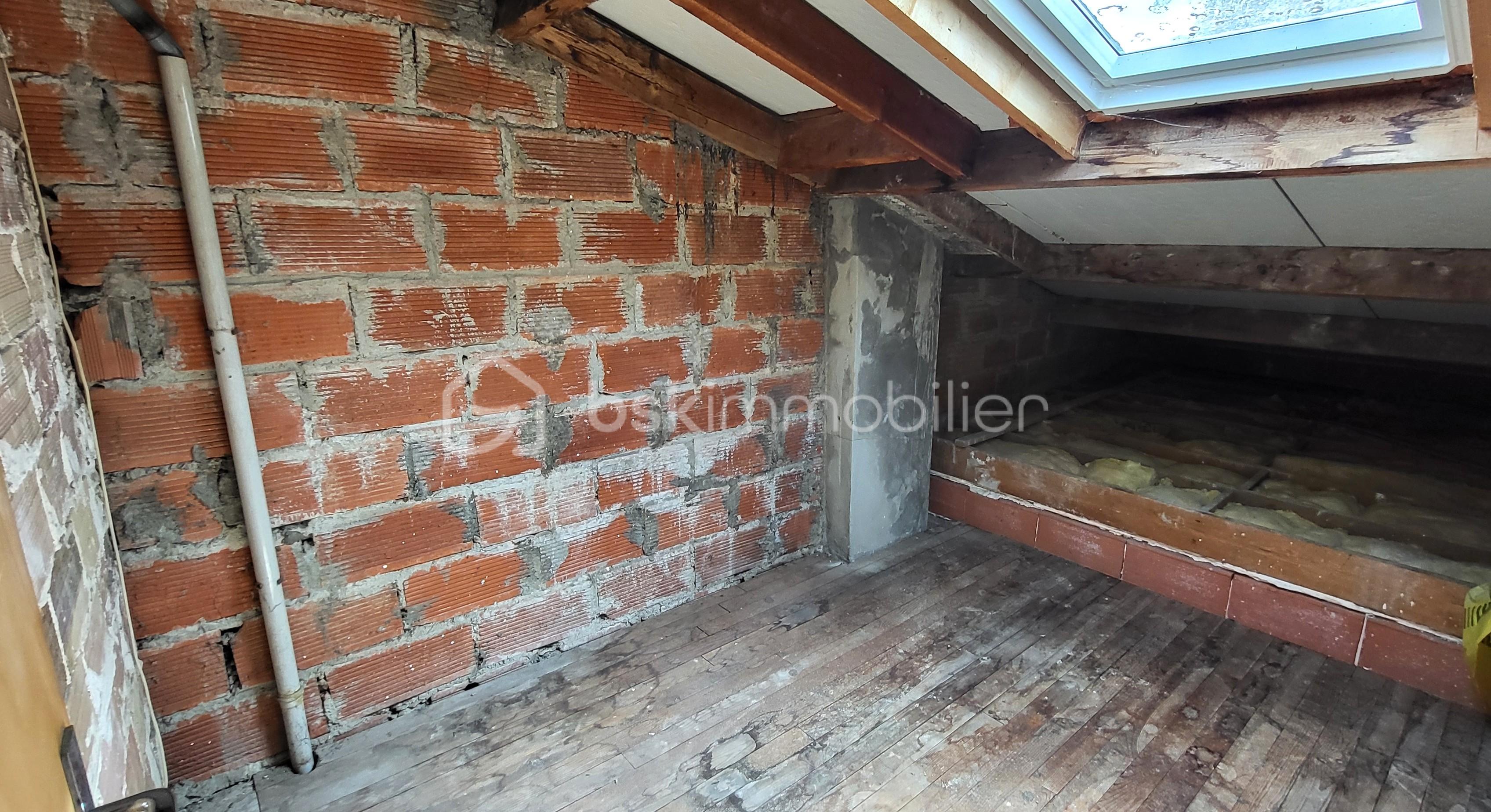 Maison de village de 83 m² - MARGUERIE grenier 1.jpg