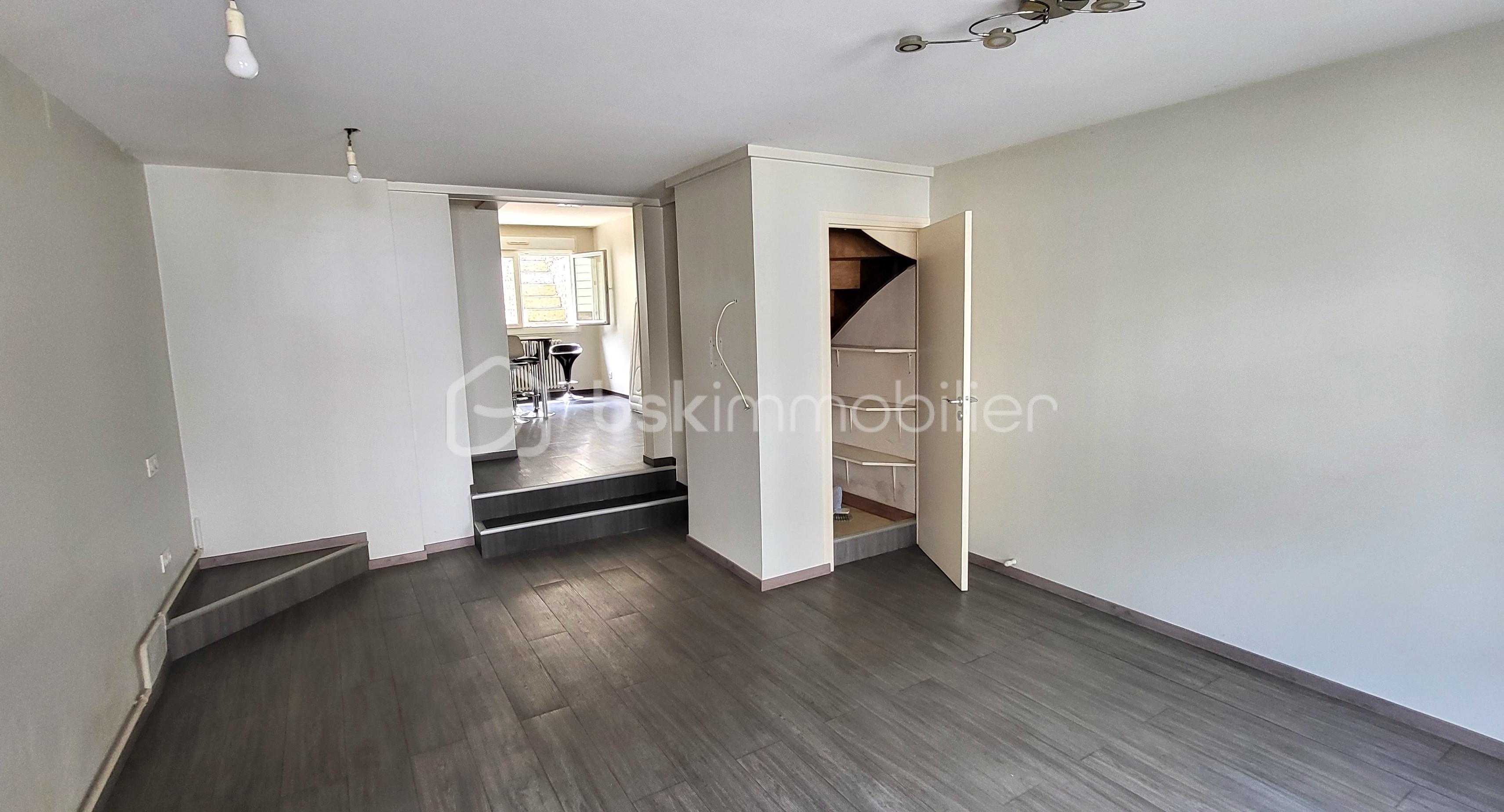 Maison de village de 83 m² - MARGUERIE séjour pris de l'entrée .jpg