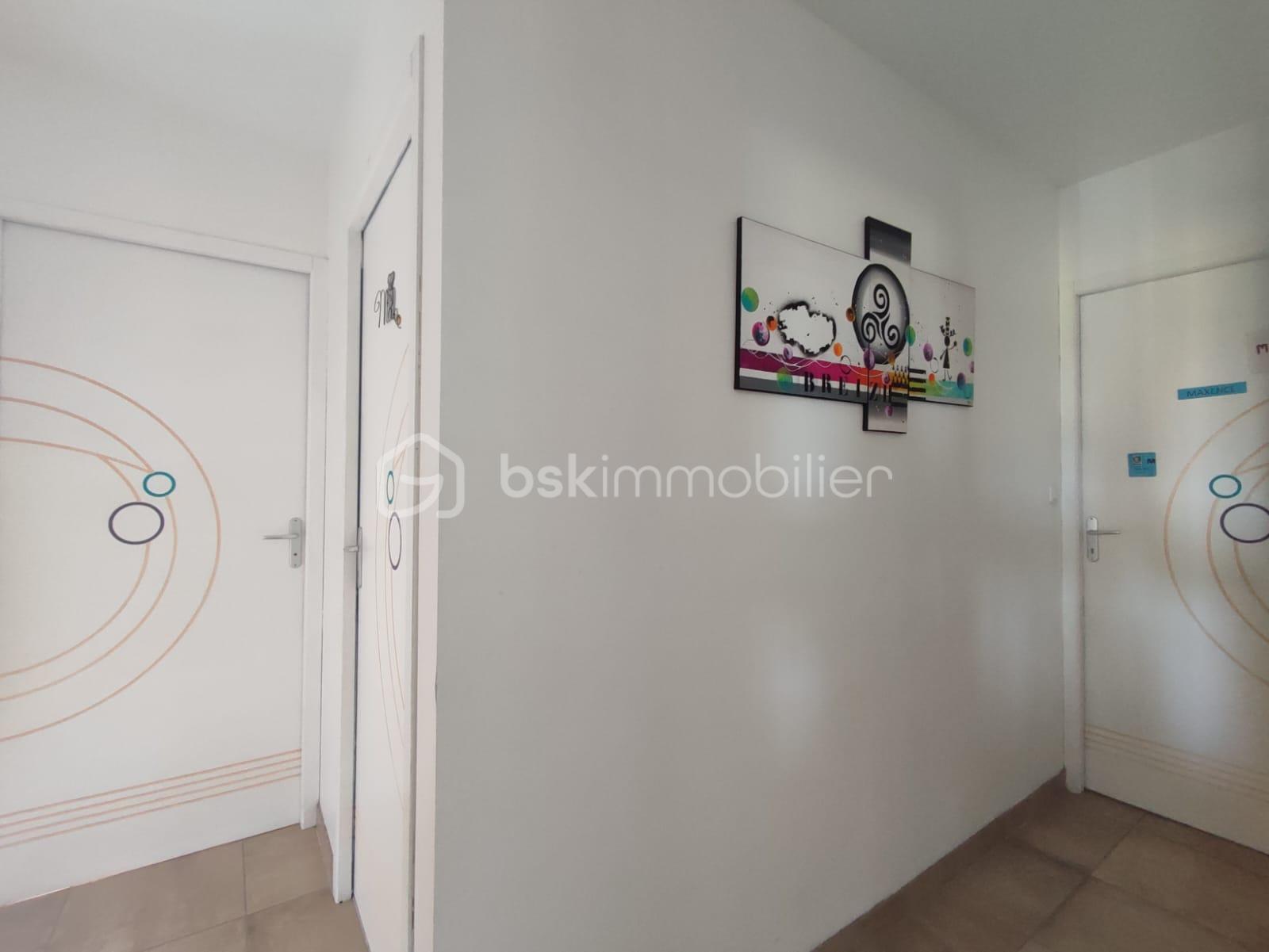 Maison contemporaine de 130,17 m² - IMG-20250415-WA0035.jpg