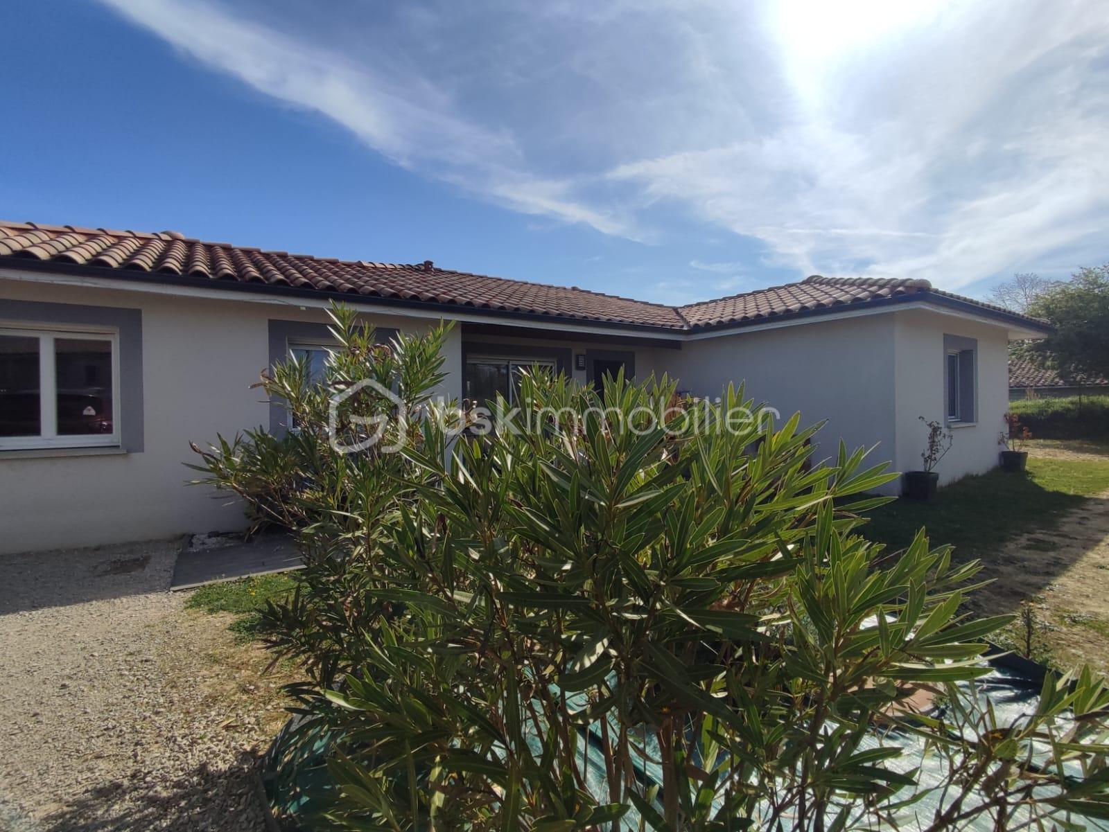 Maison contemporaine de 130,17 m² - IMG-20250415-WA0019.jpg