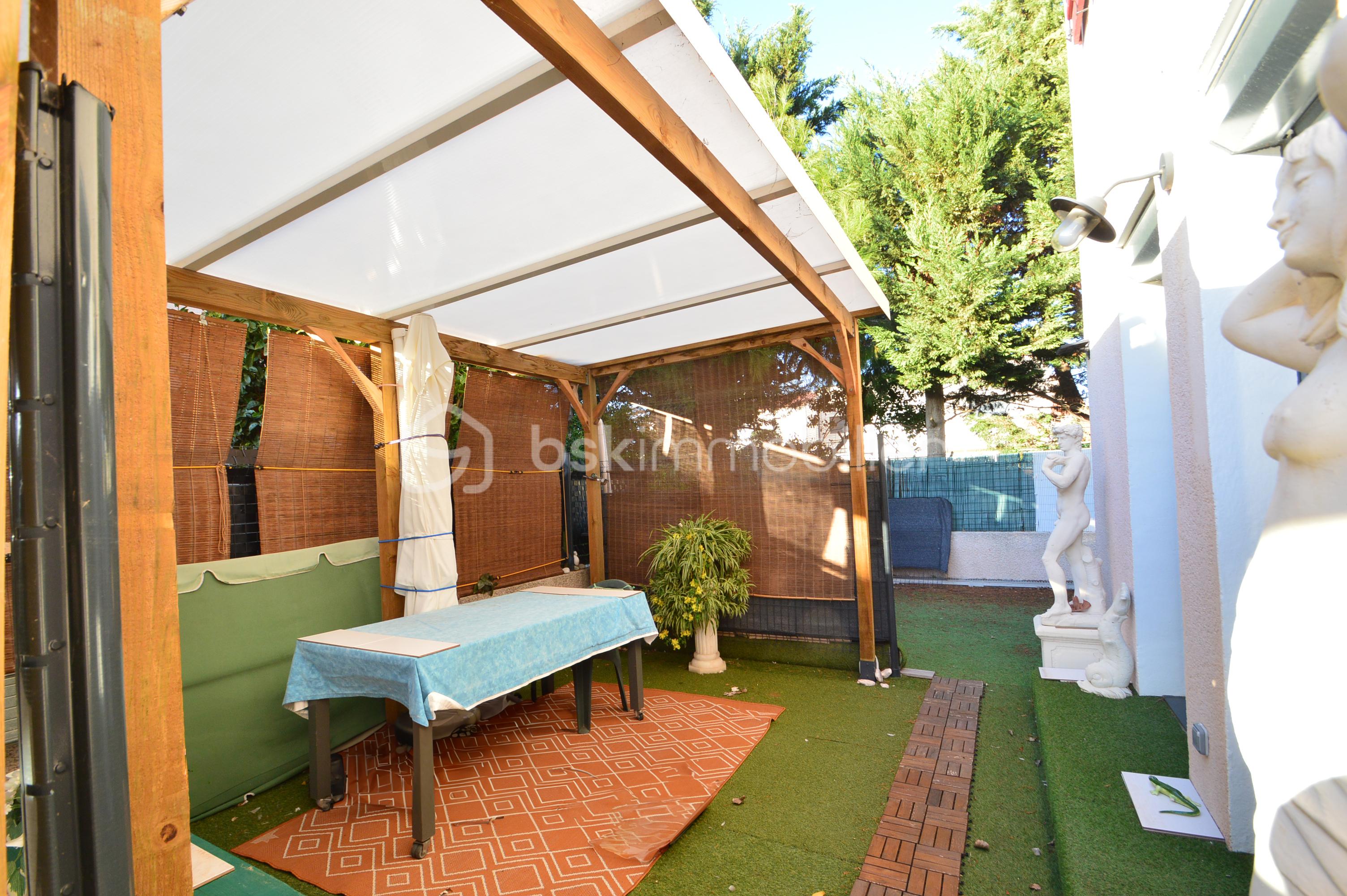 Maison de 85 m² - terrasse abrité.jpg