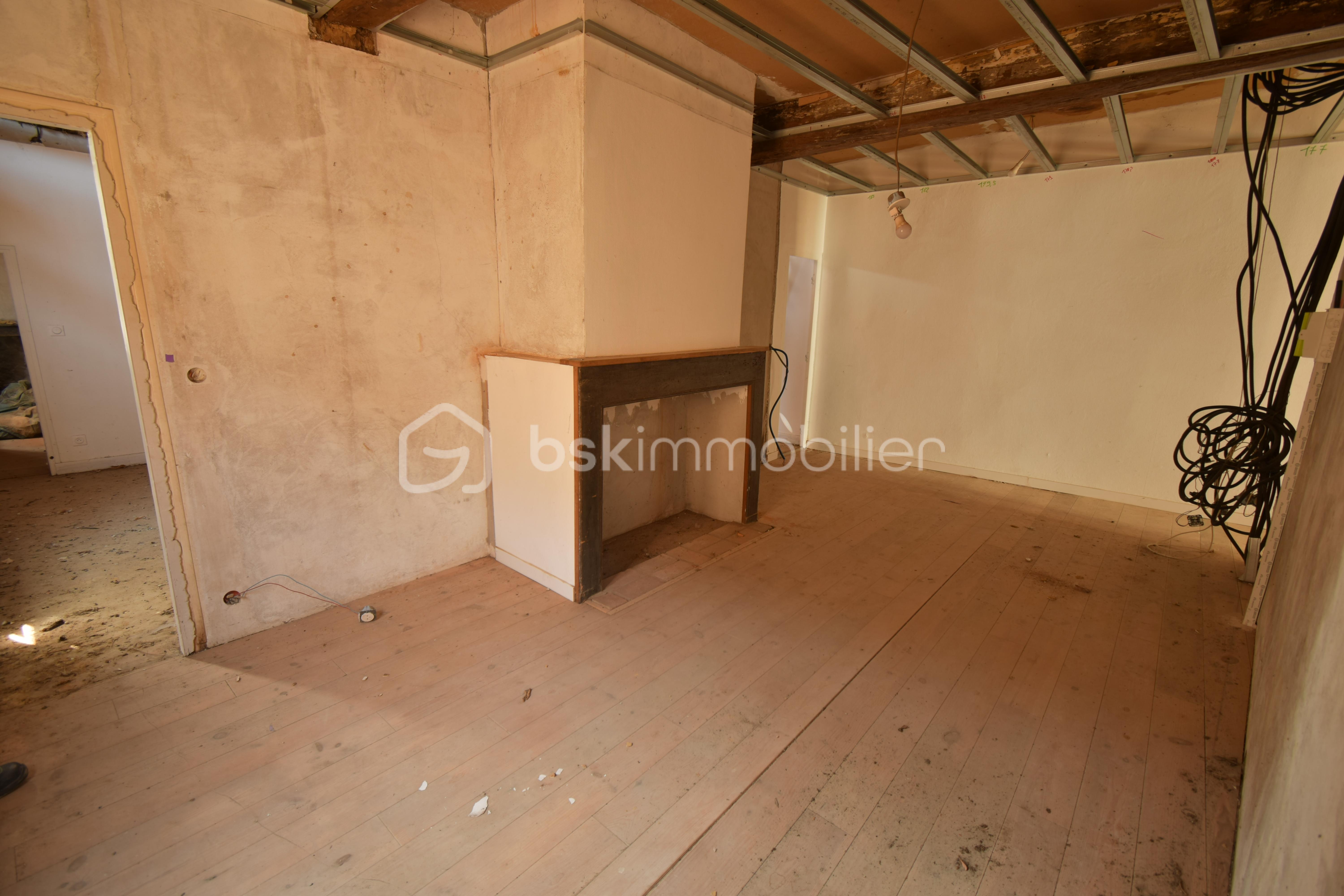 Immeuble mixte de 165 m² - DSC_0010.JPG