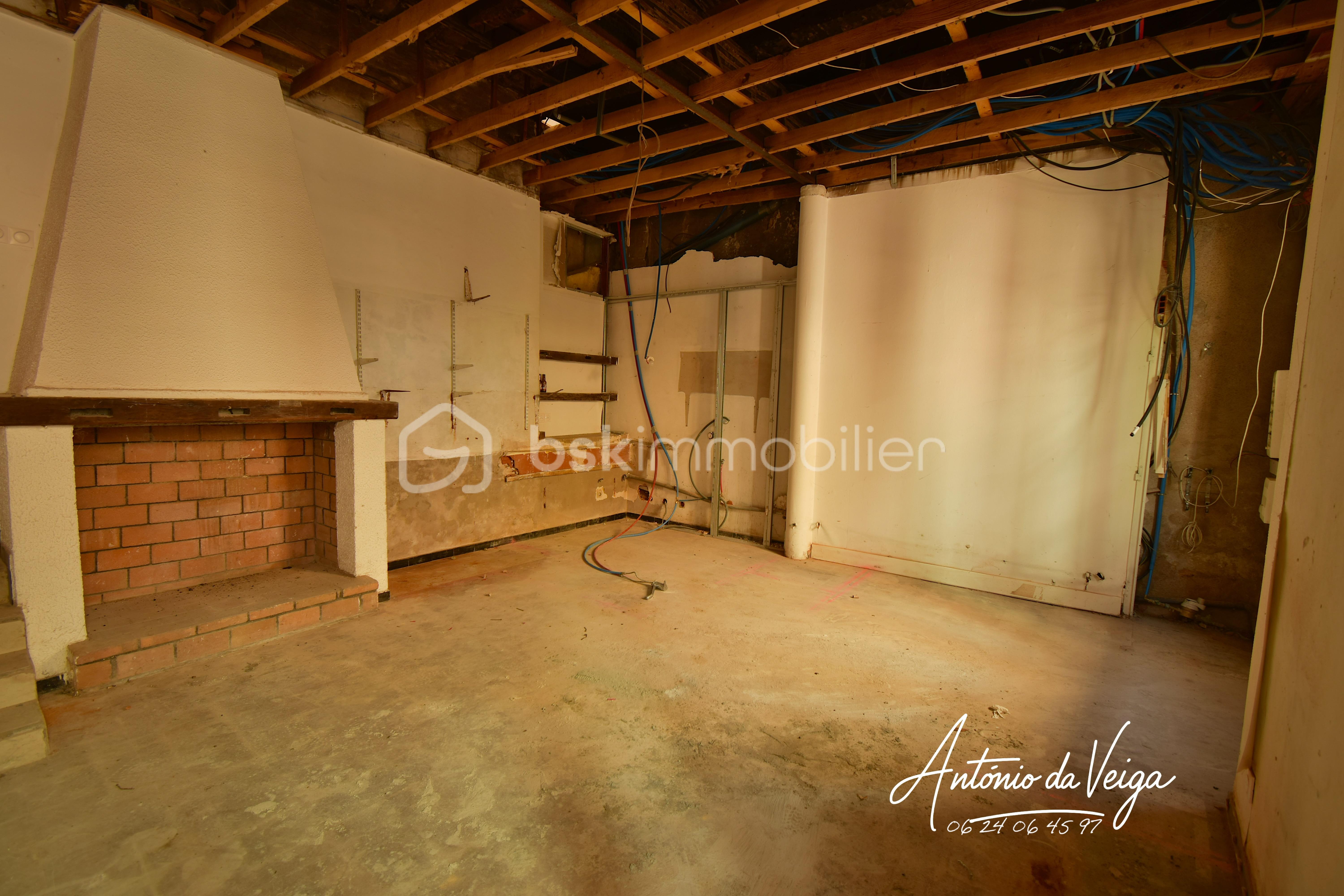 Immeuble mixte de 165 m² - DSC_0006.JPG