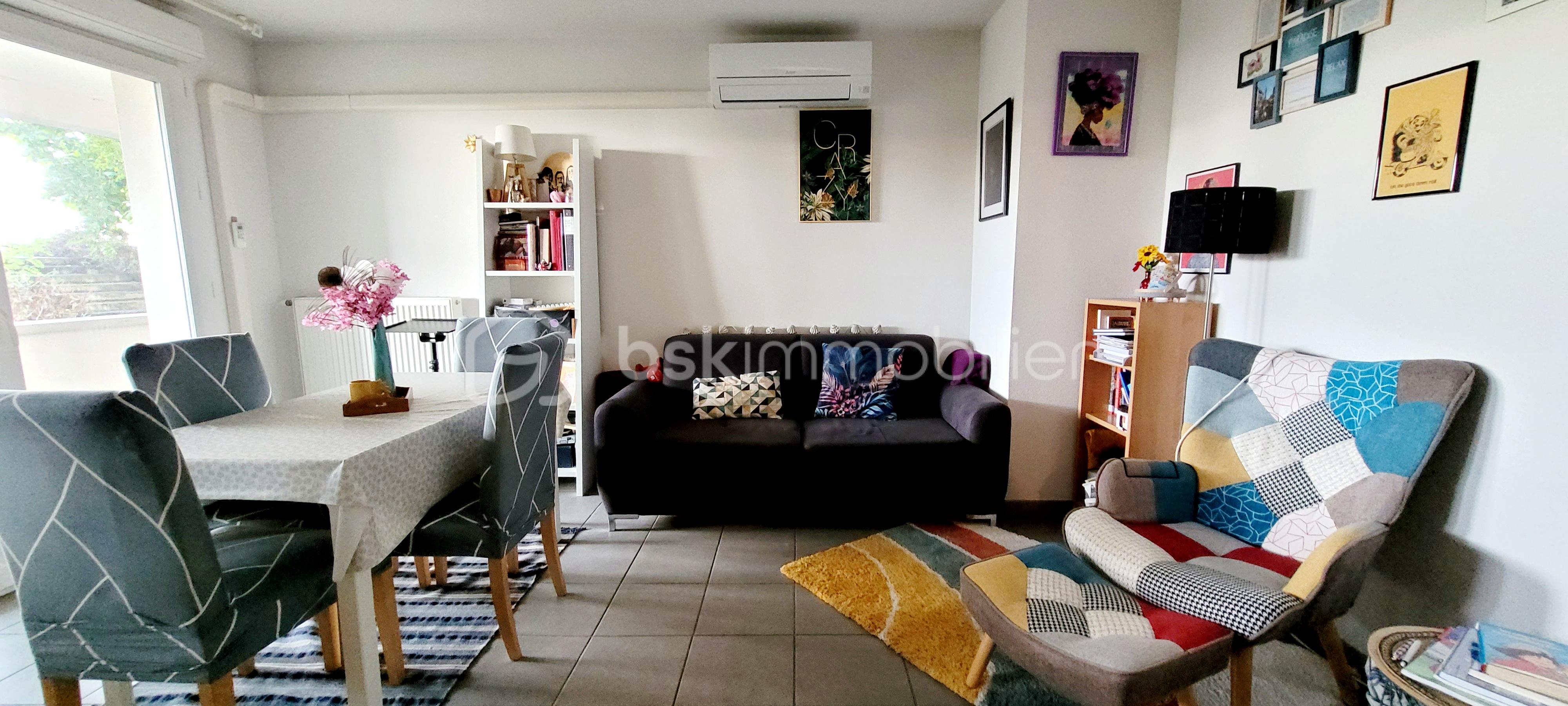 Photo Salon.jpg