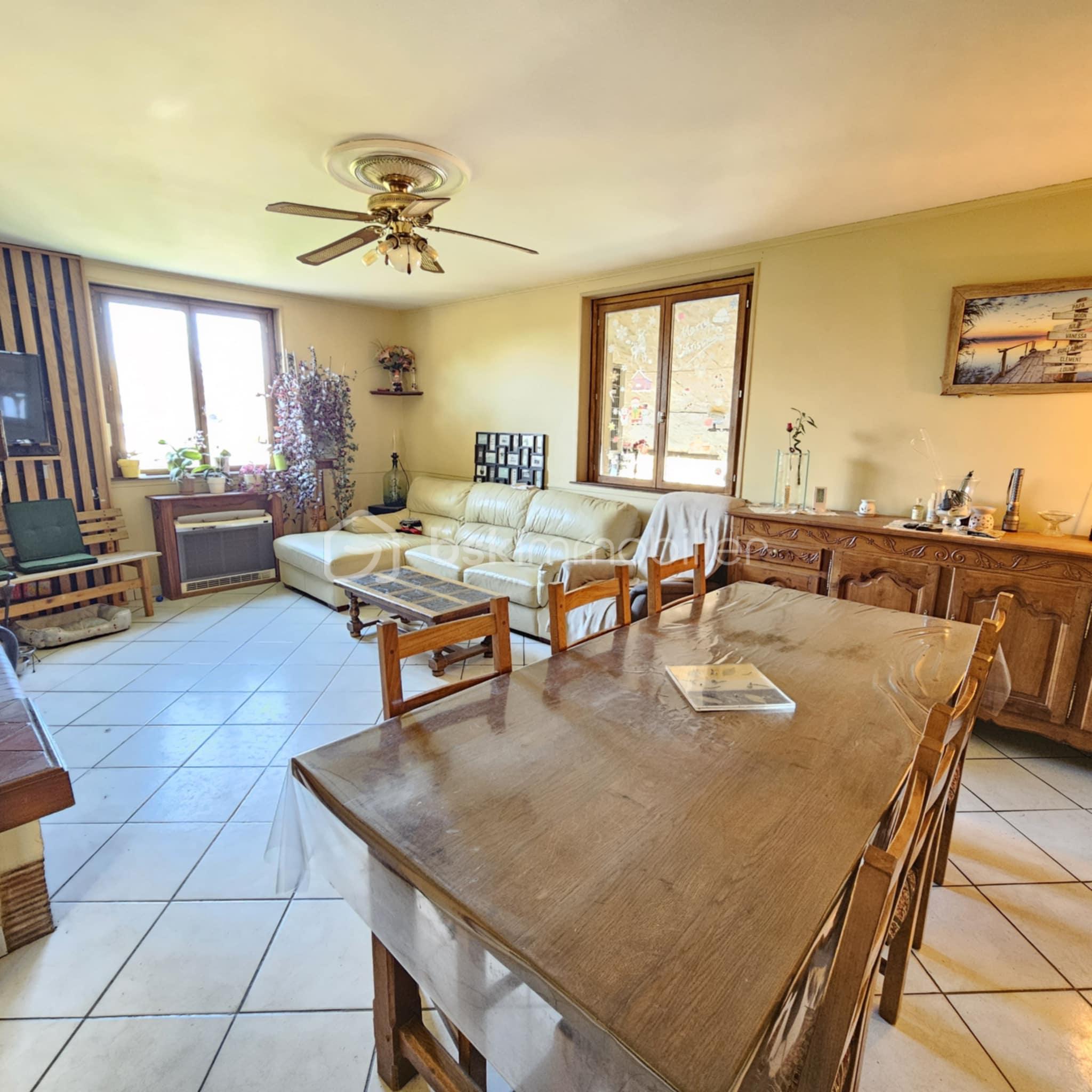 Maison de 117 m² - 570634cd-0023-48bc-b93b-ac56d9abf501.jpg
