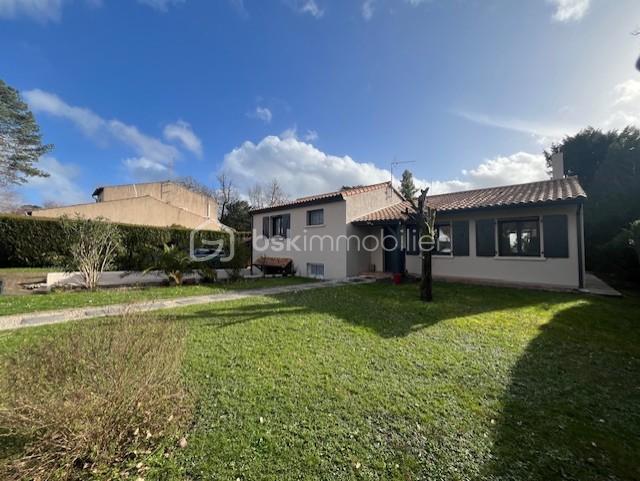 Maison de 100 m² - cote.jpg