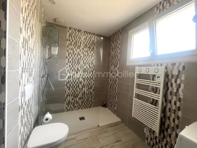 Maison de 99 m² - DOUCHE 1.jpg