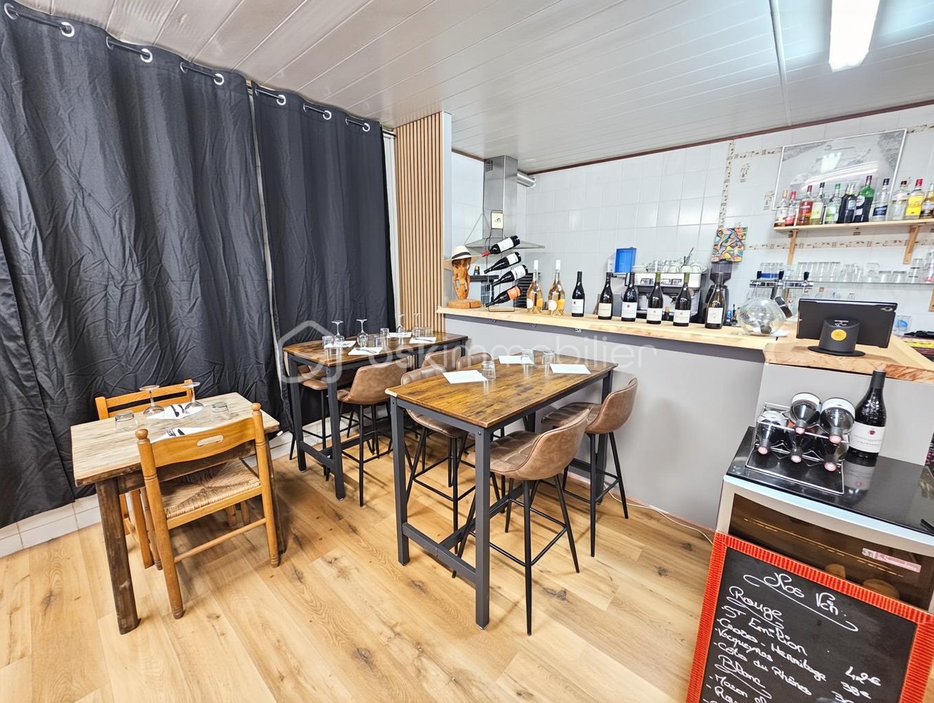 Boutique de 37 m² - 3fe24794eb5cf11-1.png