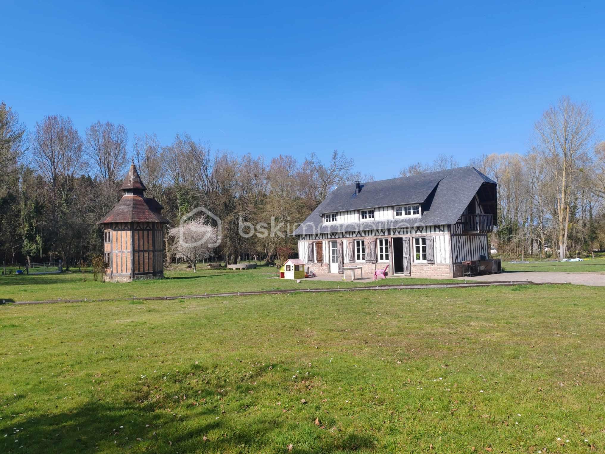 Immeuble de 240 m² - 488518729_1351363696199278_8610163068432173247_n.jpg