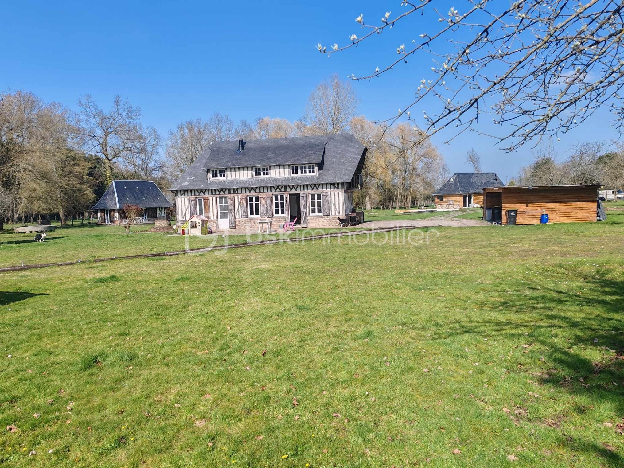 Immeuble de 240 m² - 488160030_2469779723359540_8157047790544292757_n.jpg