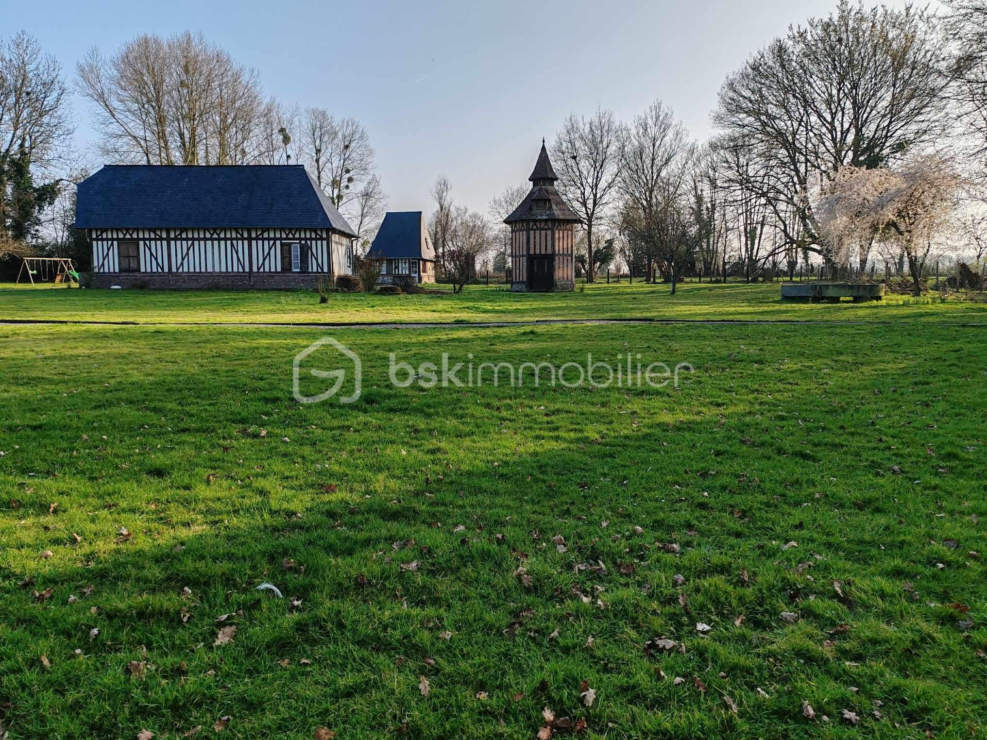 Immeuble de 240 m² - 487463702_689348070225216_2025660505035615282_n.jpg