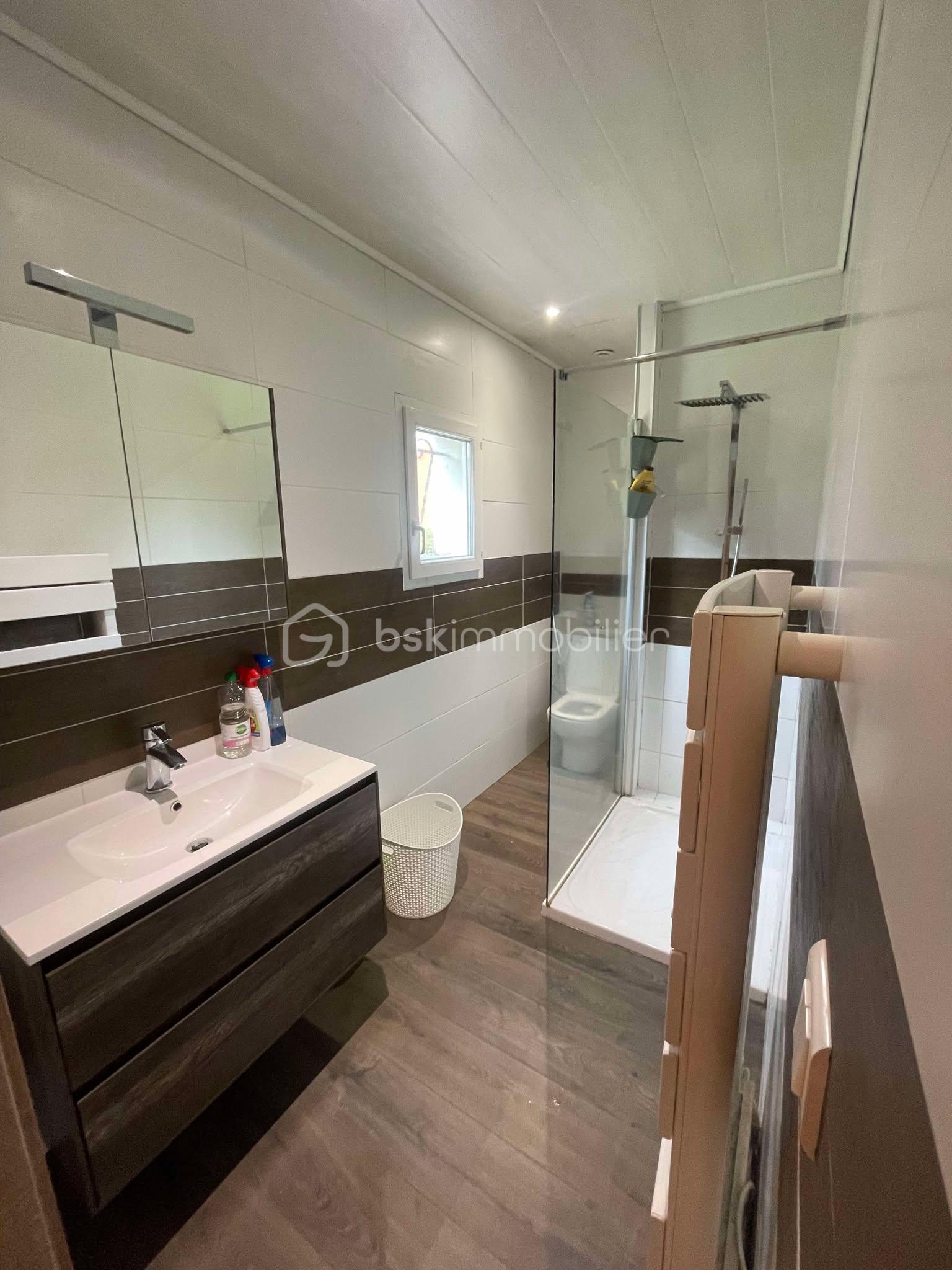 Maison de 132 m² - SDB SUITE PARENTALE.jpg