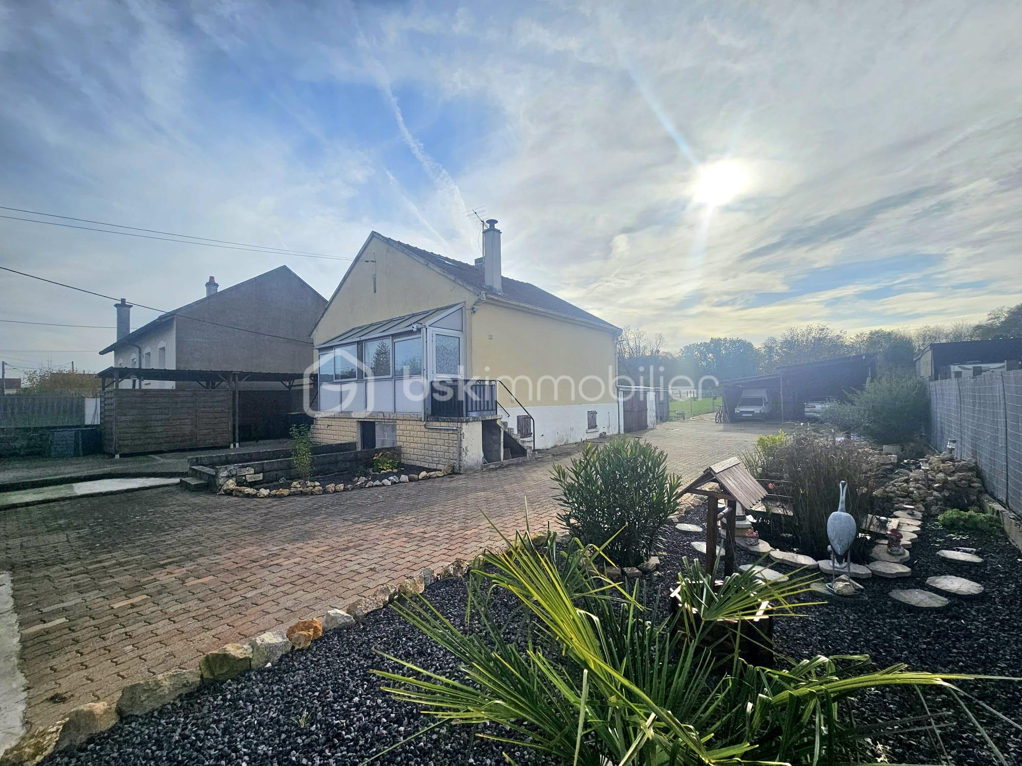 Maison traditionnelle de 80 m² - WhatsApp Image 2025-11-05 at 15.38.54.jpeg