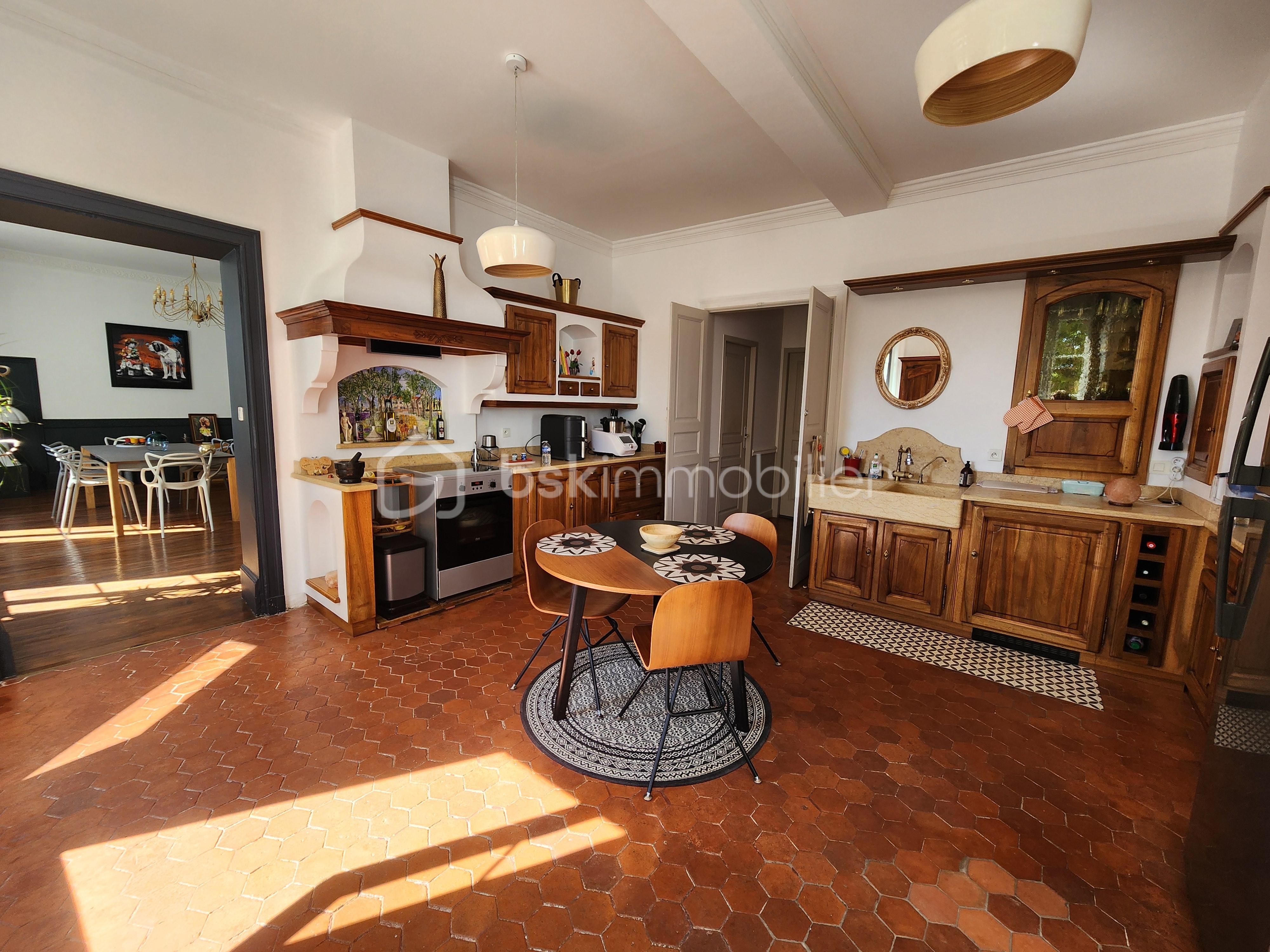 Appartement de 197 m² - Cuisine bis.jpg