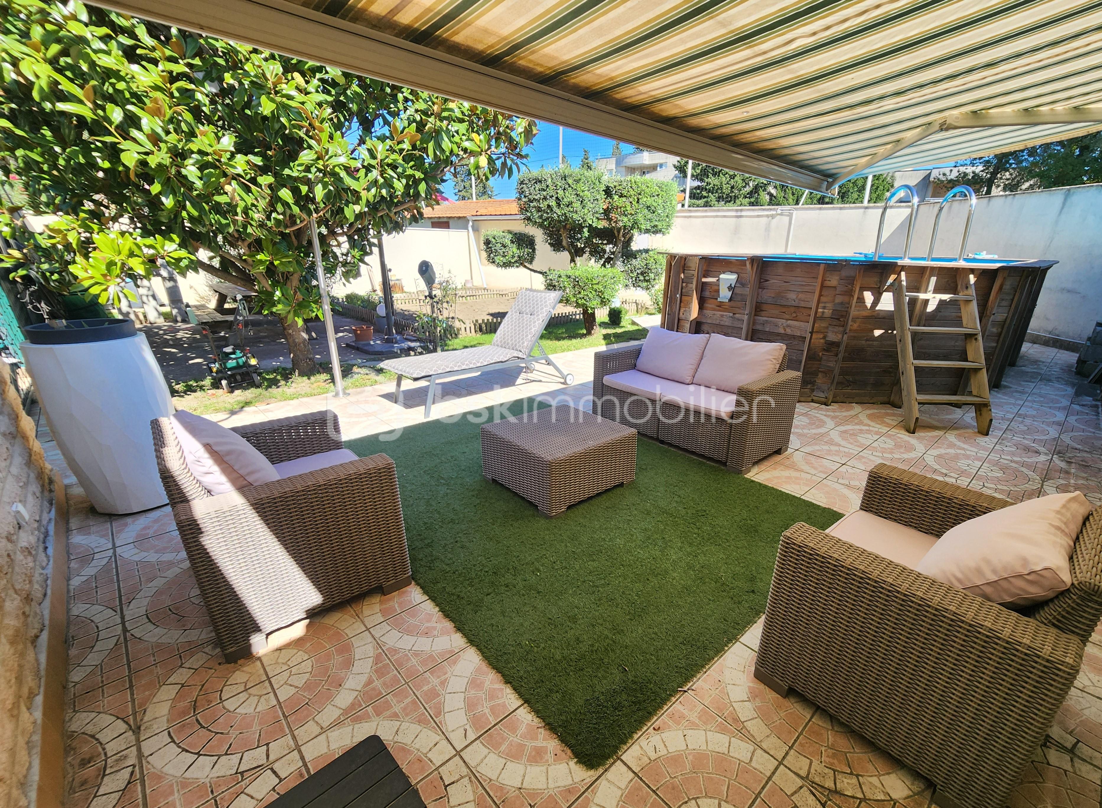 Appartement de 197 m² - jardin salon.jpg