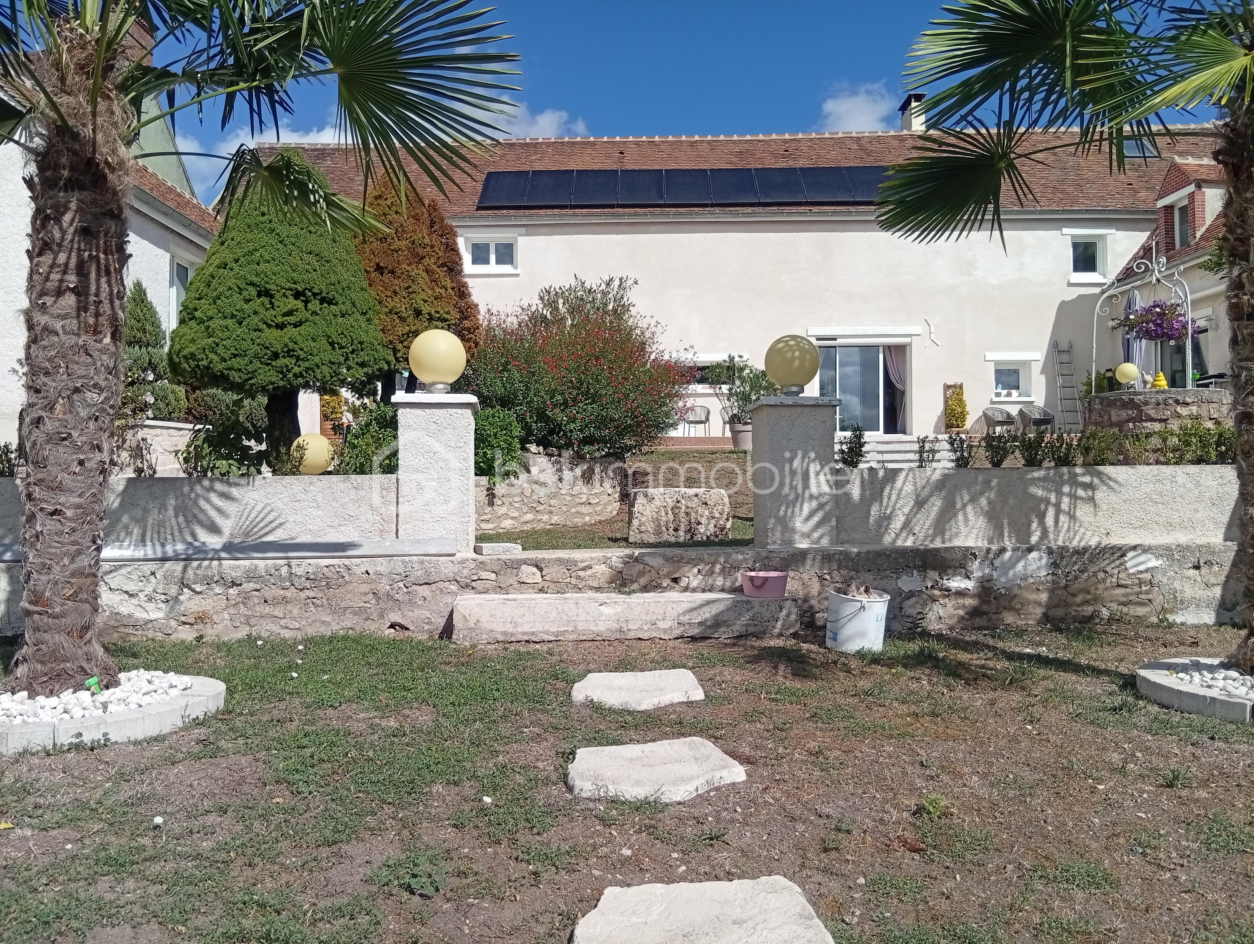 Maison 7 pièces 240 m² · à Dordives · 240 m² · 396 000 €