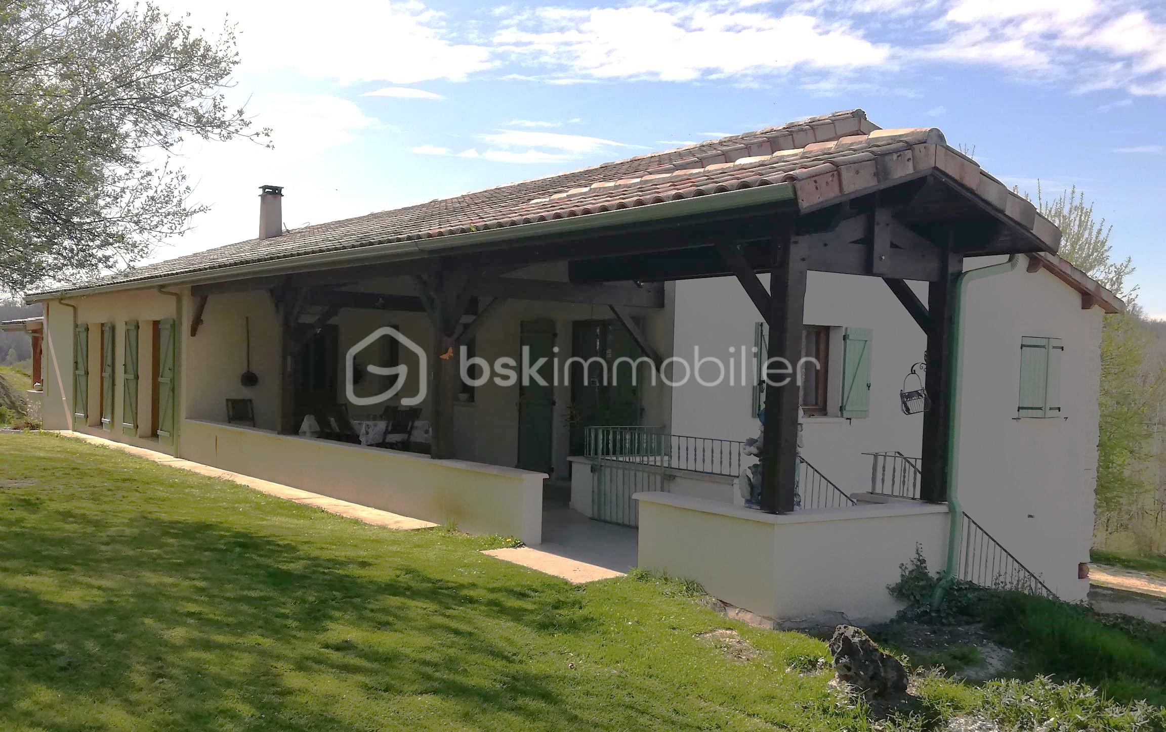 Maison de 240 m² - Z...jpg