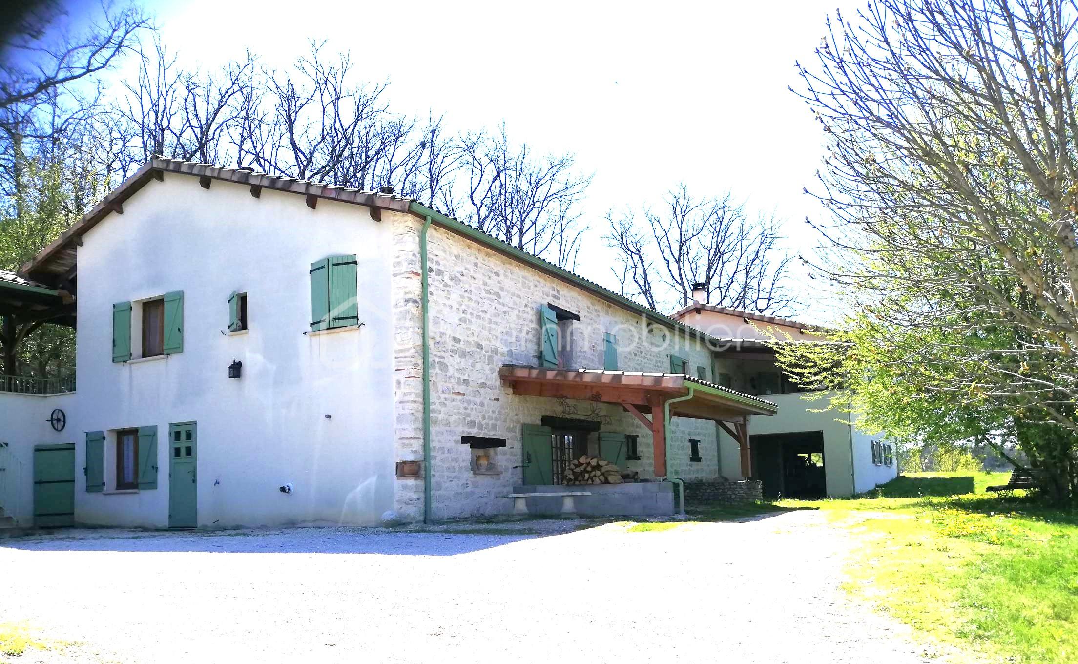 Maison de 240 m² - D.jpg
