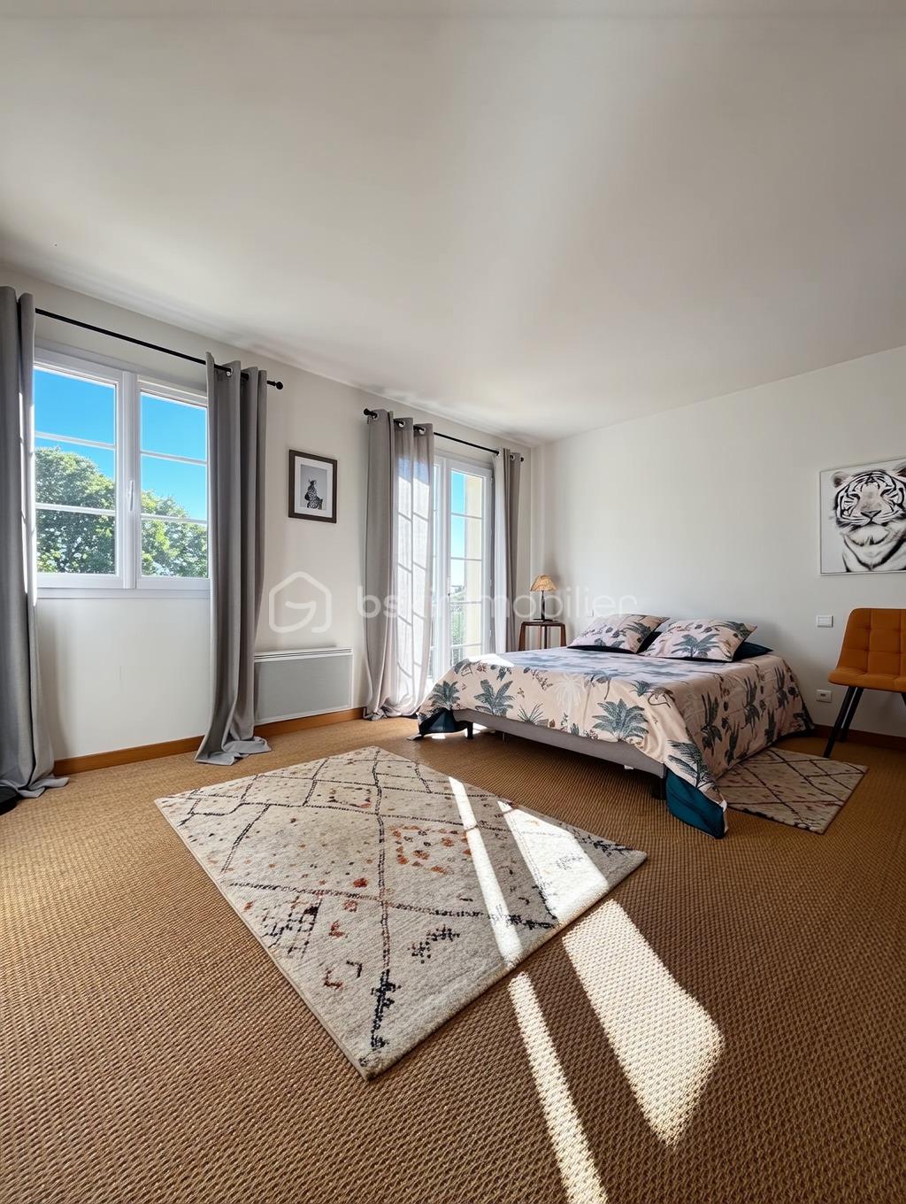 Maison de 433 m² - 89c205fdb6911f8-1.jpg