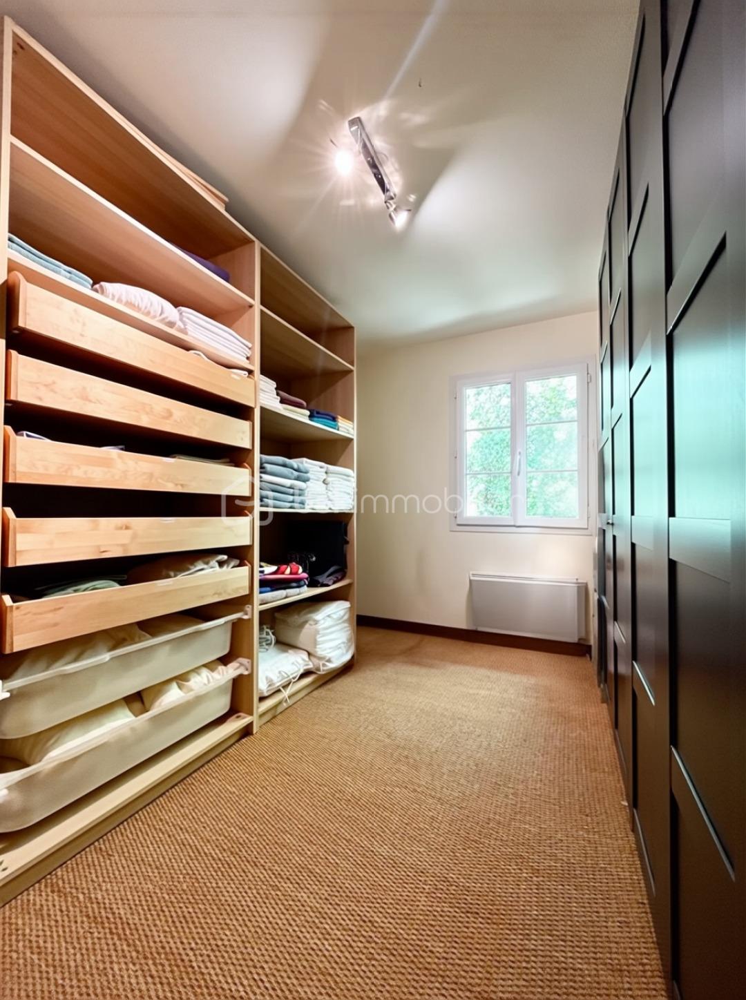 Maison de 433 m² - f64ea771cf5da1d-1.jpg