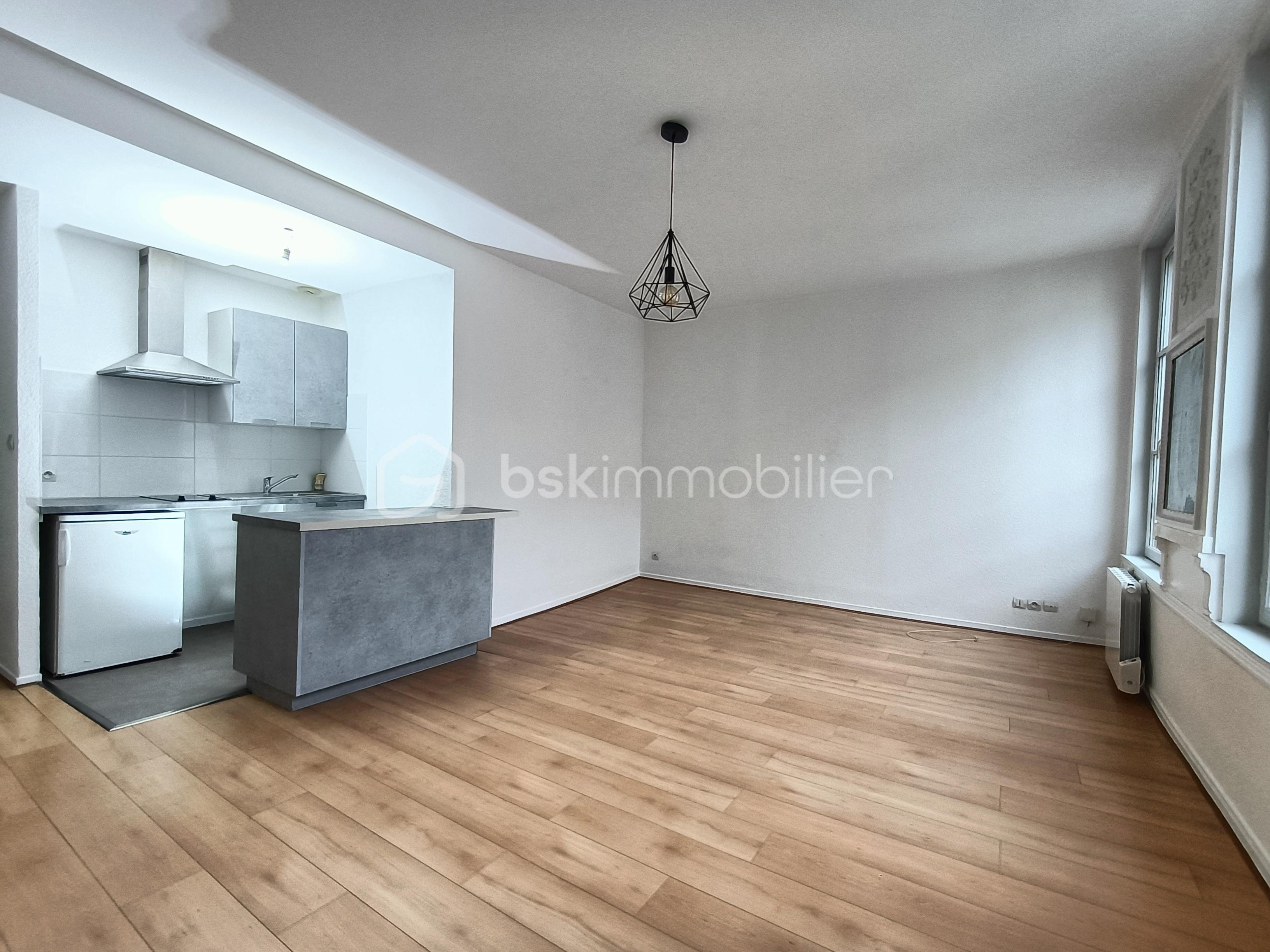 Appartement de 43 m² - Séjour vue cuisine.jpg