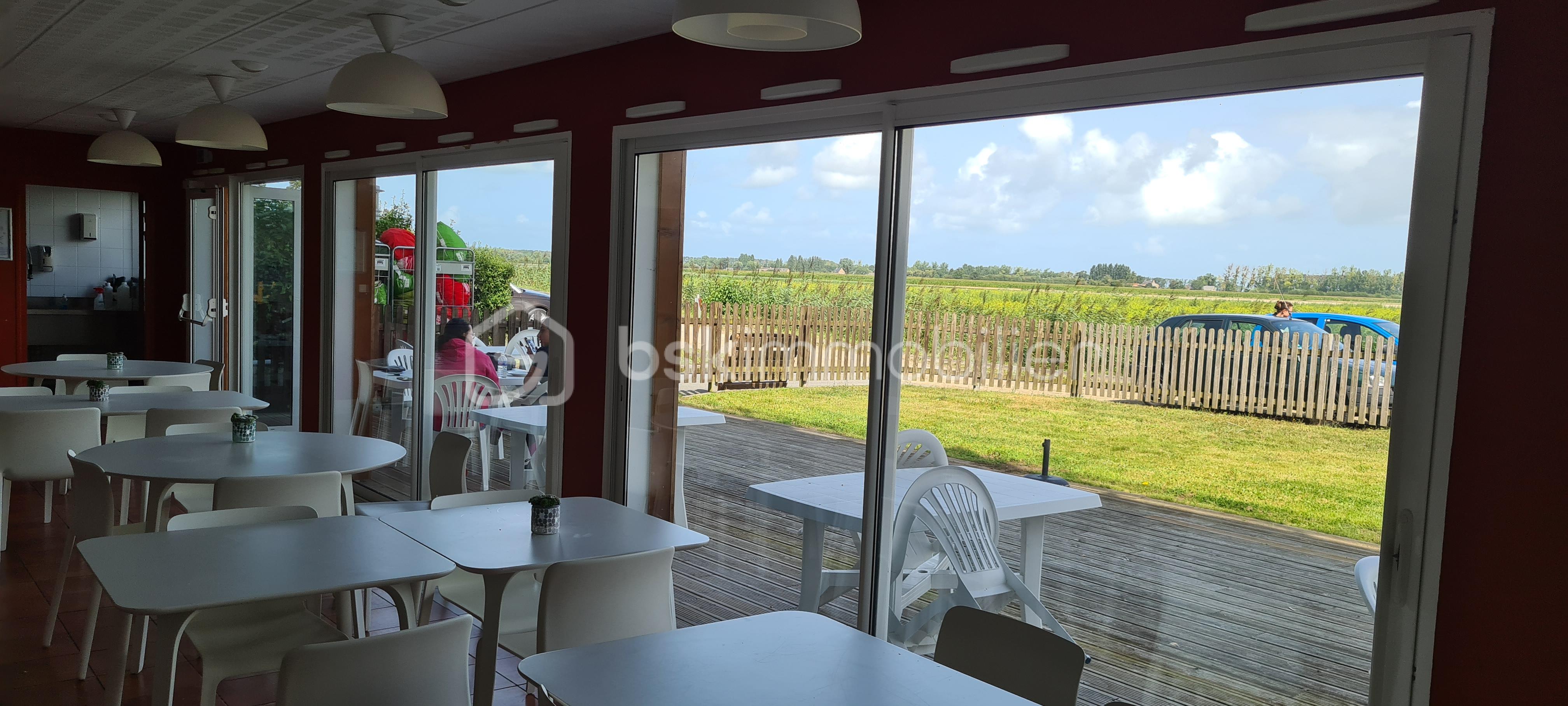 Local commercial de 808,12 m² - ROZ PHOTO CAFETERIA.jpg