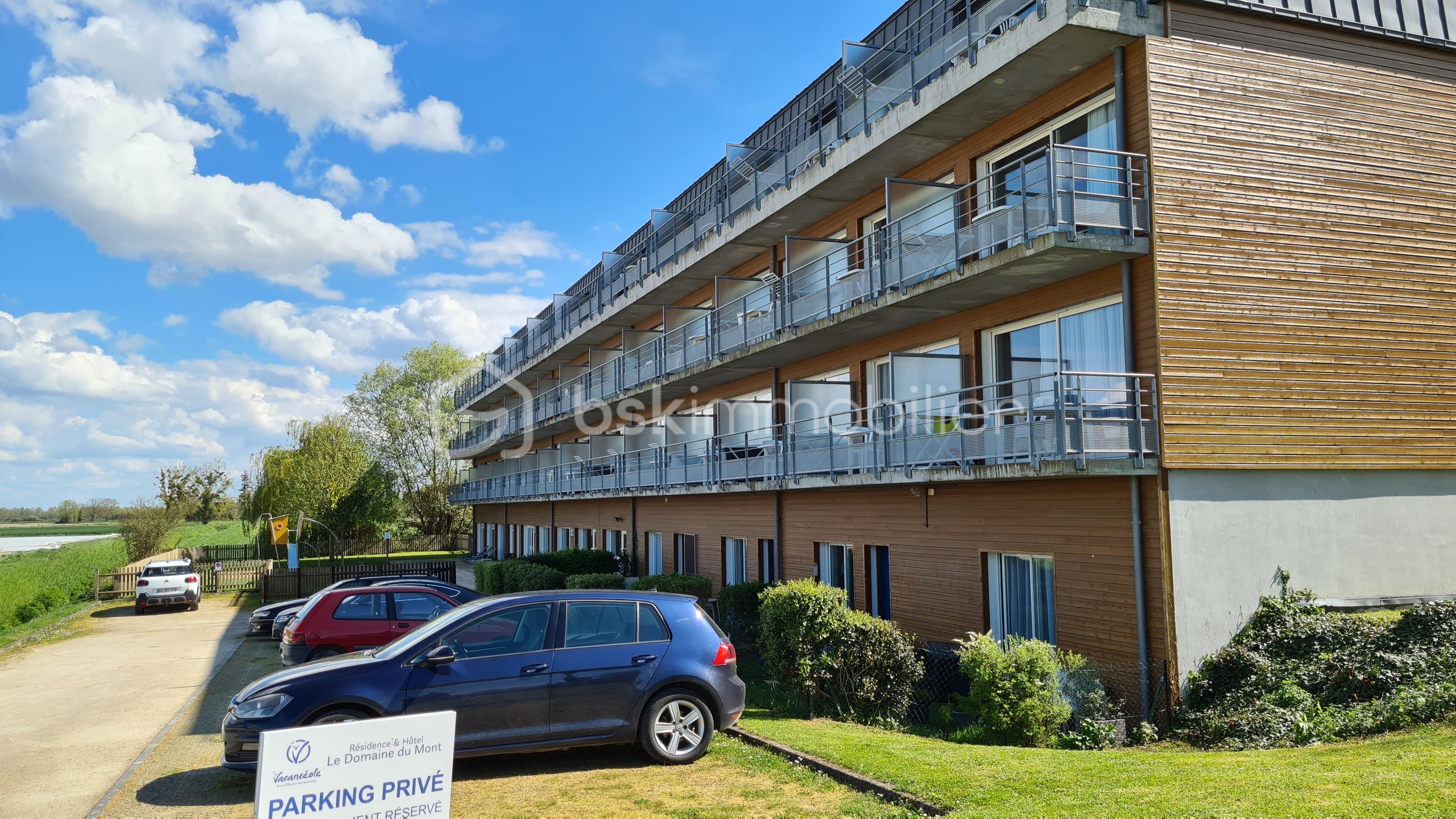 Local commercial de 808,12 m² - ROZ PHOTO FACADE OUEST.jpg