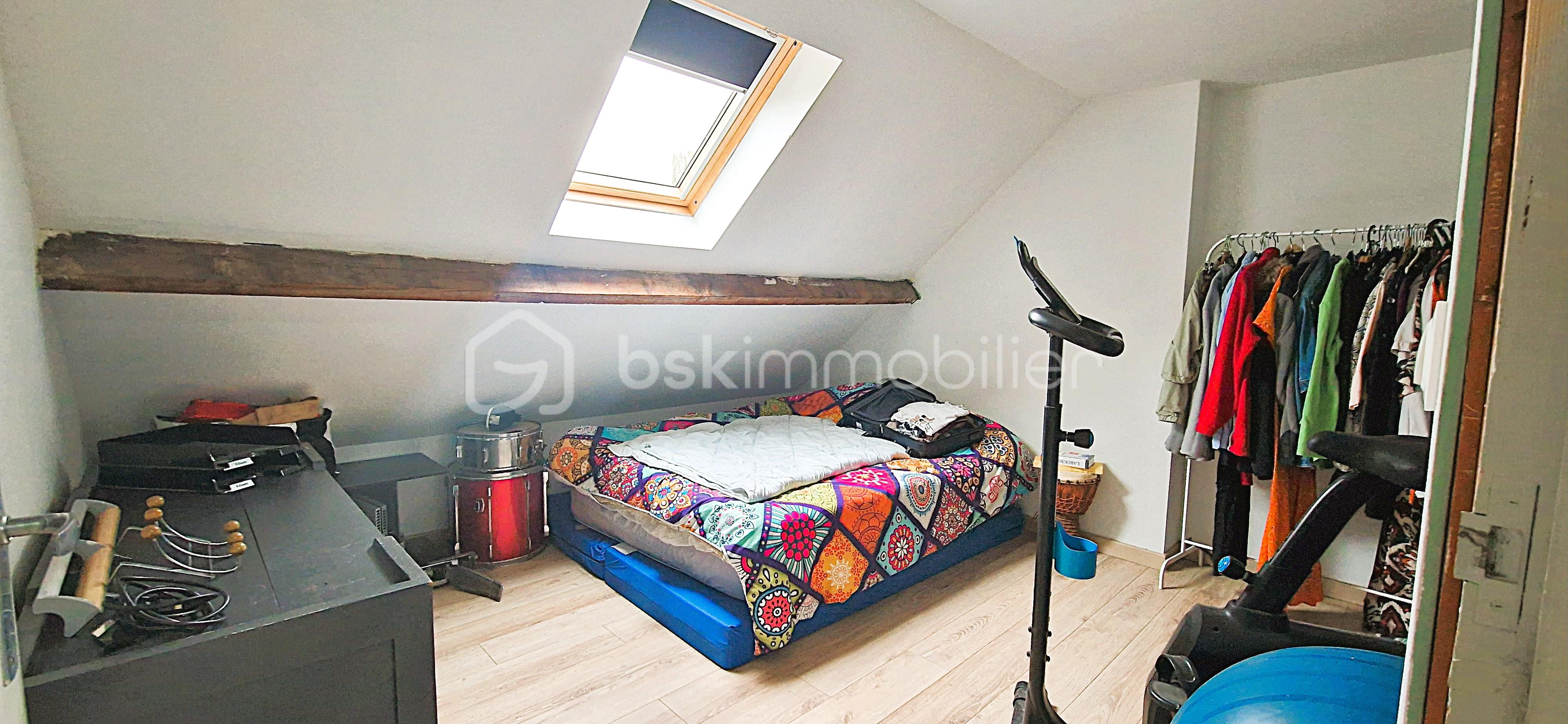 Maison de 103 m² - CHAMBRE DRESSING.jpg