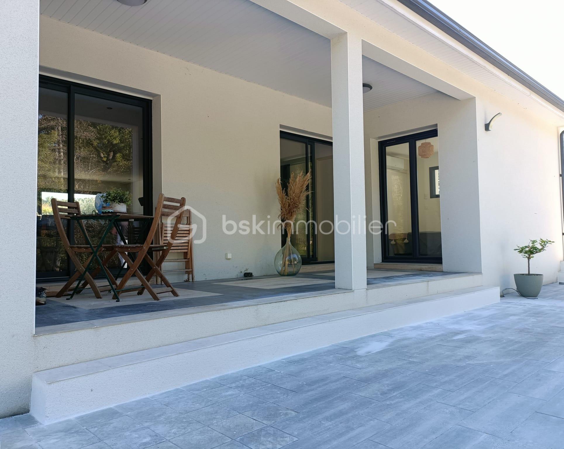 Maison contemporaine de 121 m² - a79391a9-96f9-4ae4-86be-fd22bfebfc7d.JPG