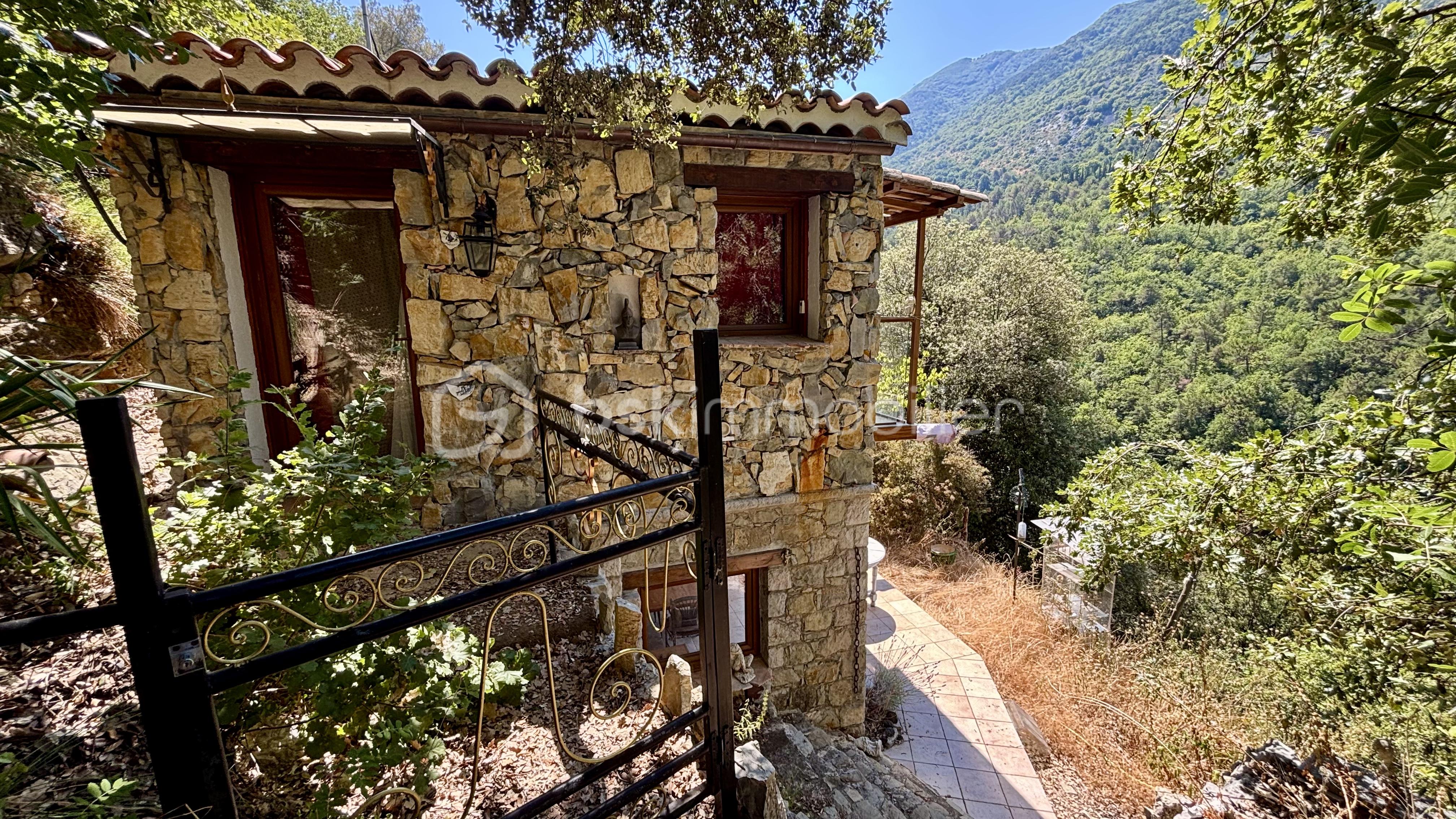 Maison en pierre de 77,90 m² - tempImageI5wYue.png