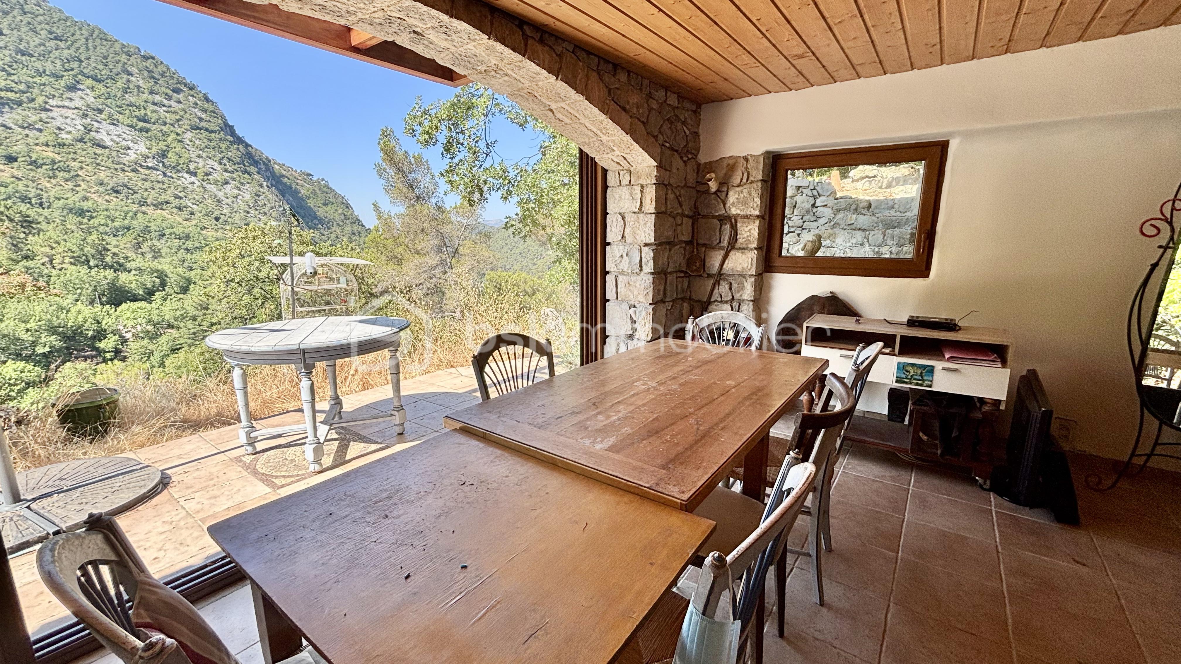 Maison en pierre de 77,90 m² - tempImagepIdLZy.png