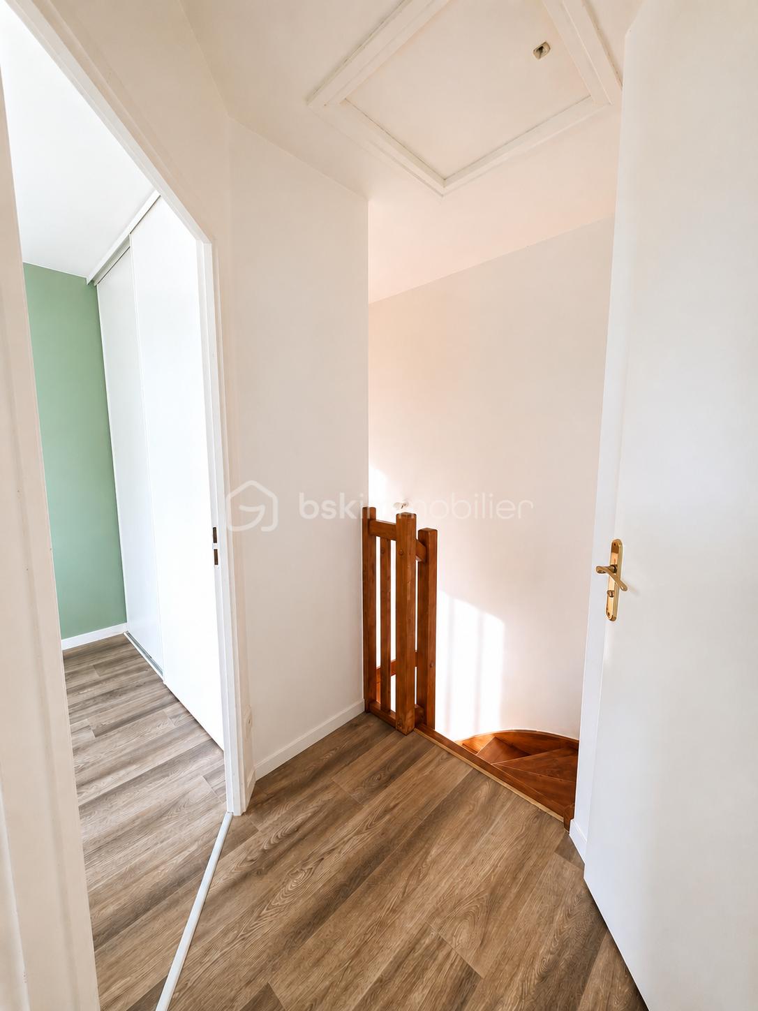 cdd852ec-151d-4725-addf-7777636a1ba5.png
