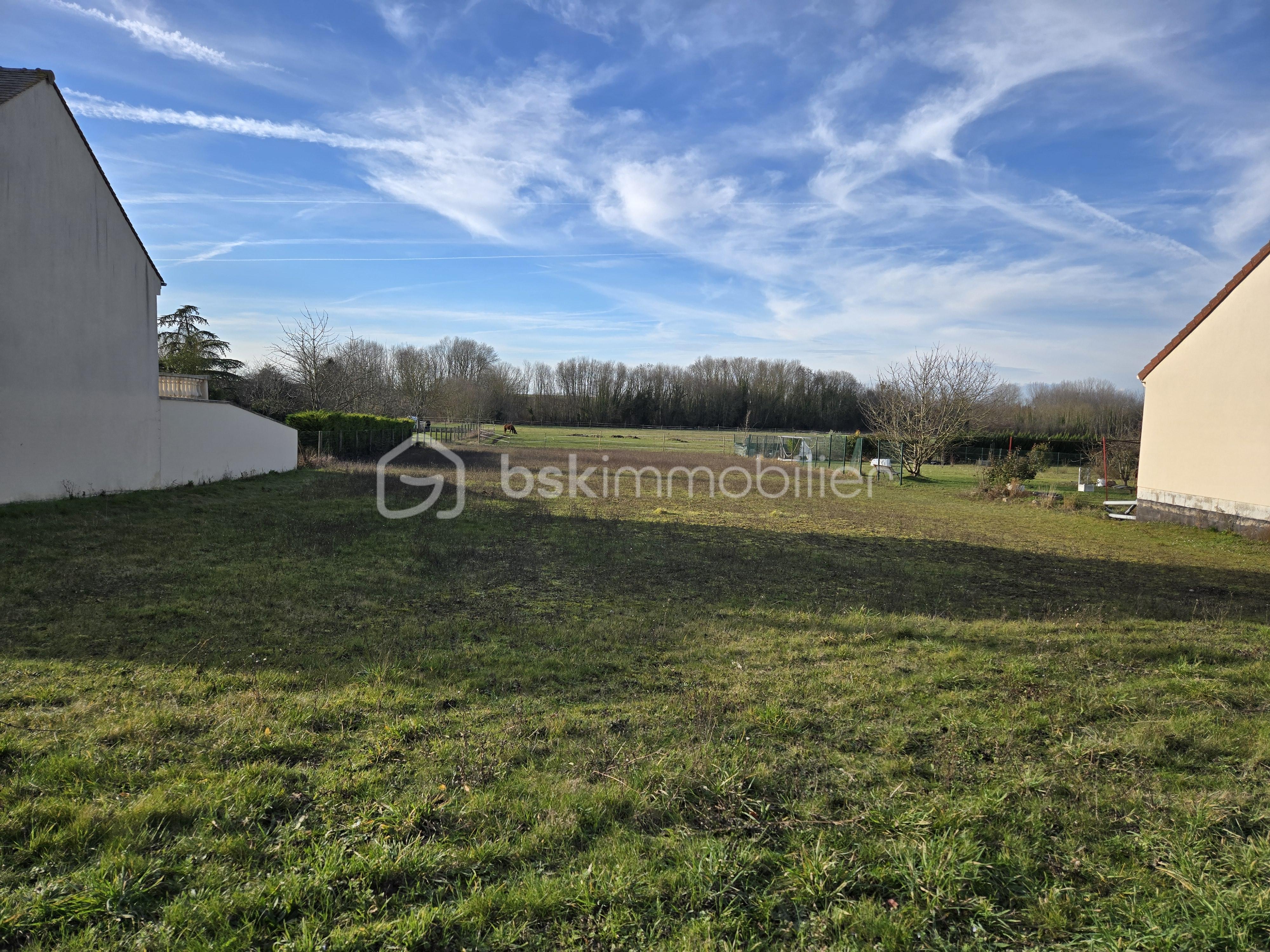 Terrain commercial de 1 699 m²