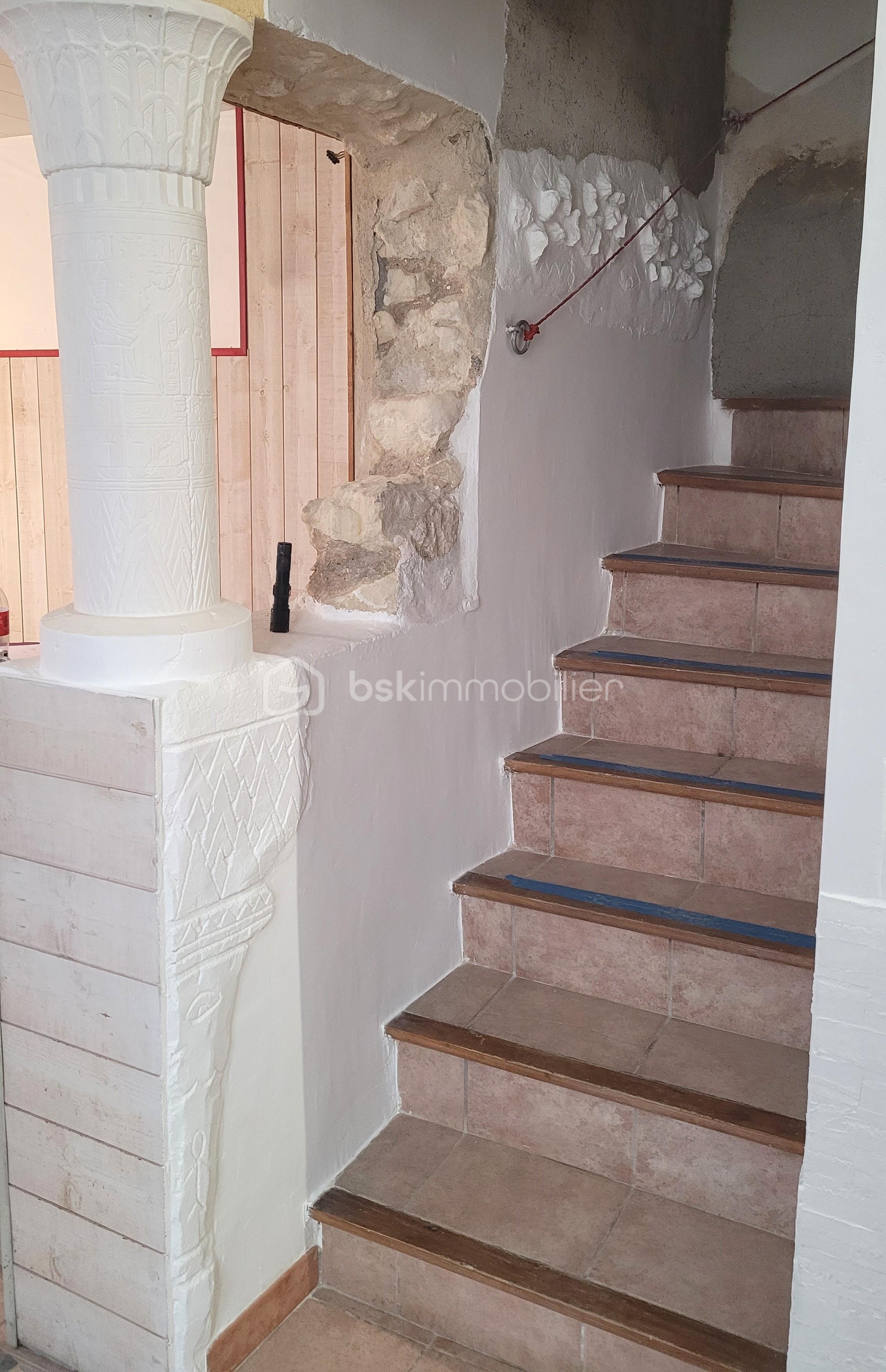 Maison de village de 71 m² - ESCALIER2.jpg